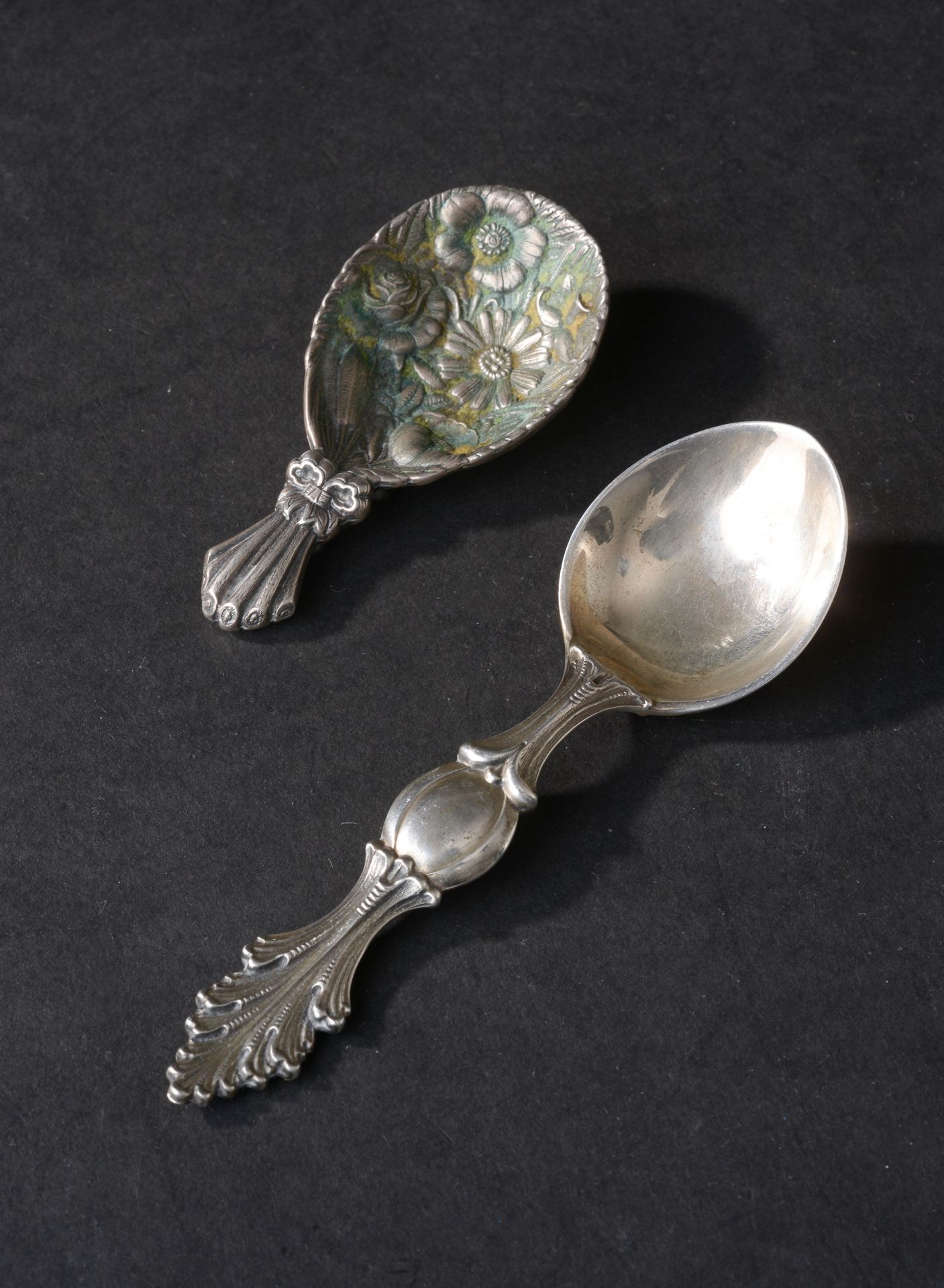 Null Gianmaria BUCCELATTI (XXth century).
Two small spoons of service out of sil&hellip;