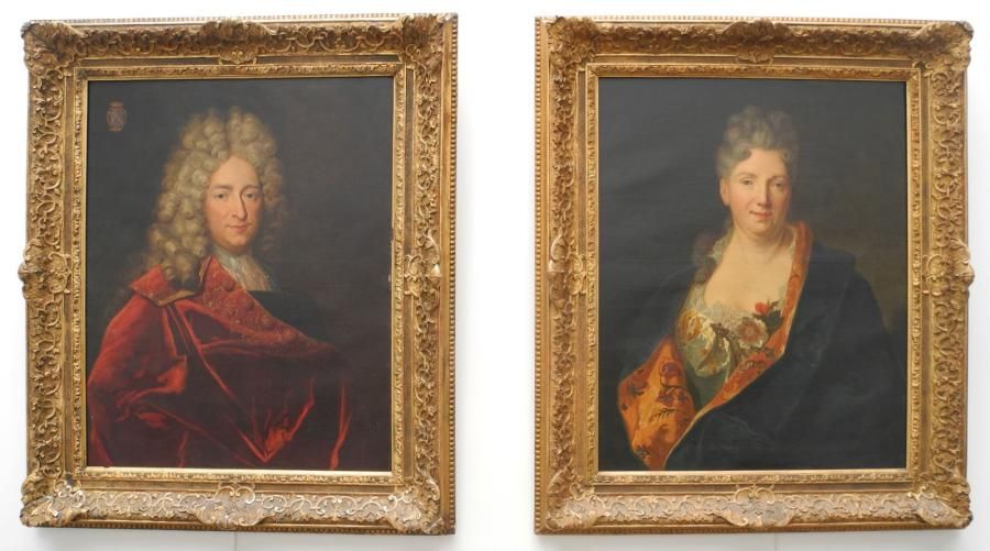 Ecole française dans le goût du XVIIIème siècle Paire de portraits, huiles sur t&hellip;
