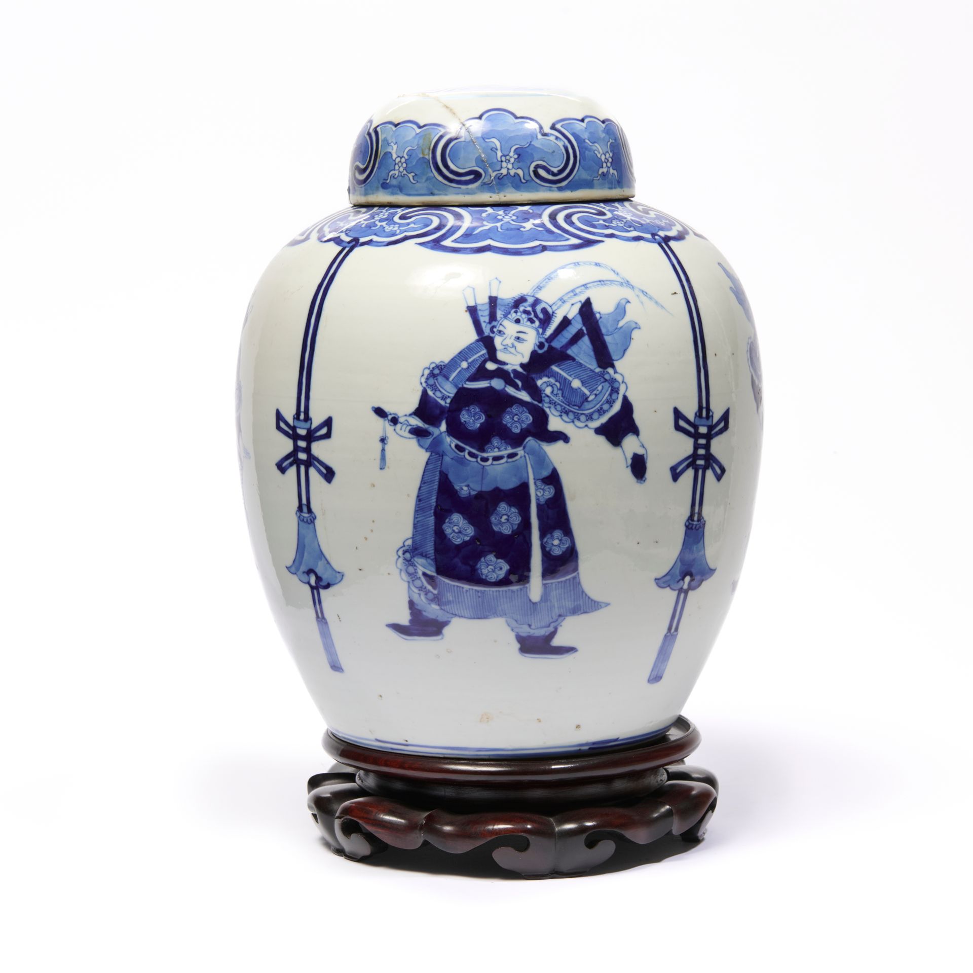 Null CINA. 
Vaso in porcellana smaltata in blu sottosmalto, coperchio (danneggia&hellip;
