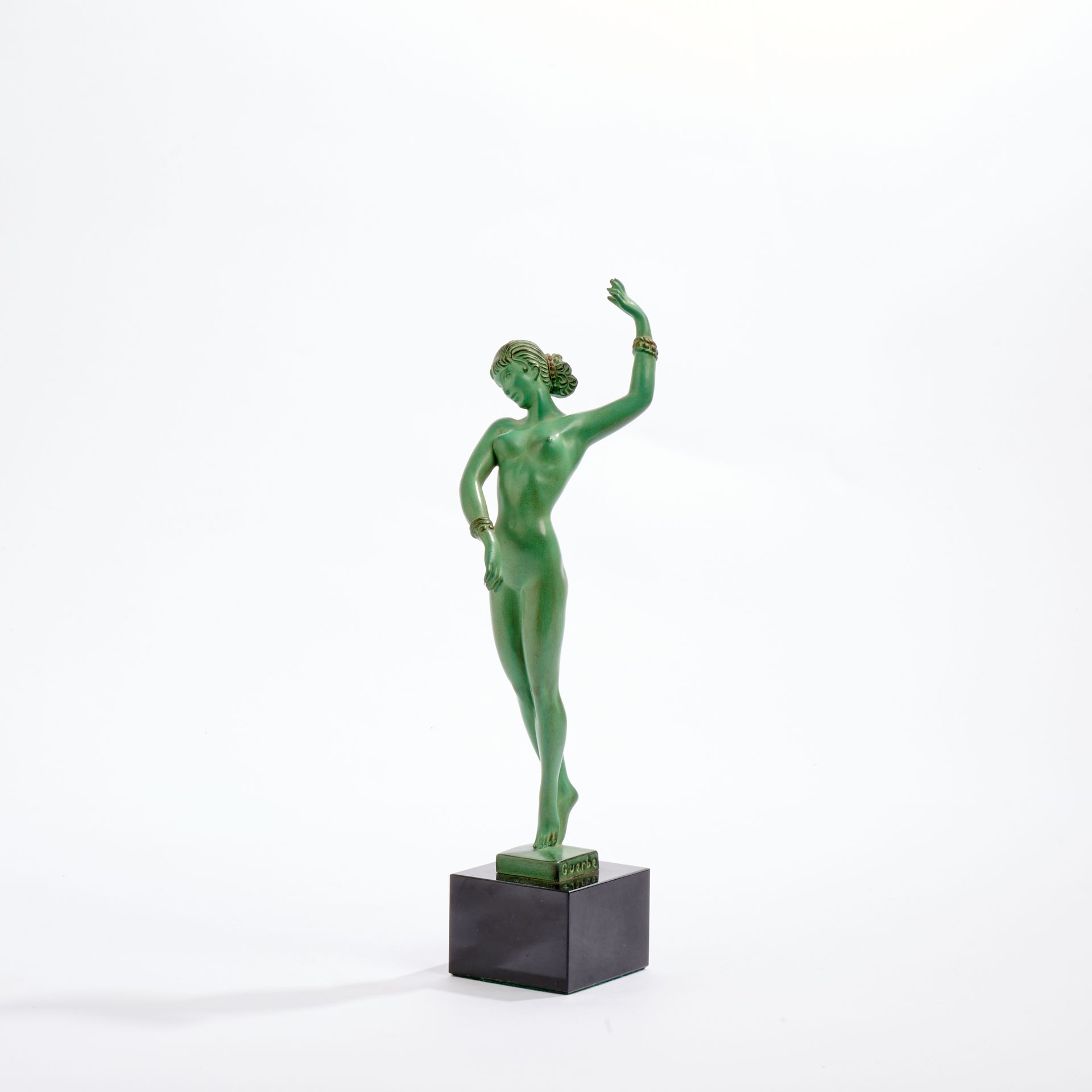 Null Raymonde GUERBE (1894-1995).
Danseuse orientale.
Bronze à patine verte sign&hellip;