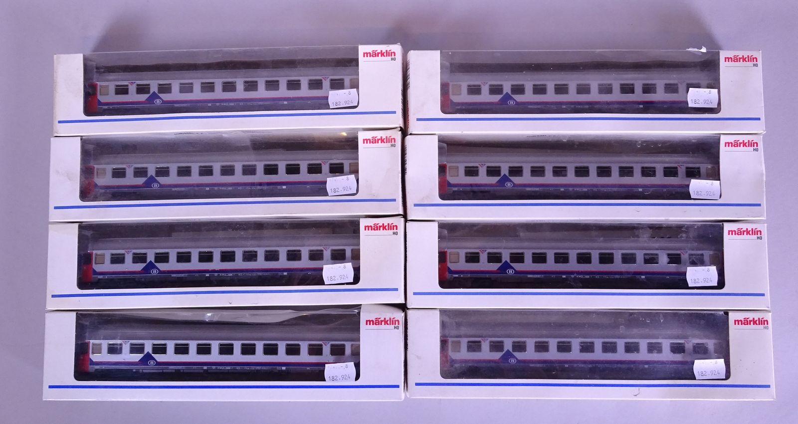 Null Jouet: Train MARKLIN HO SNCB: voitures voyageurs 4352 (8) (en boite) (8pcs)
