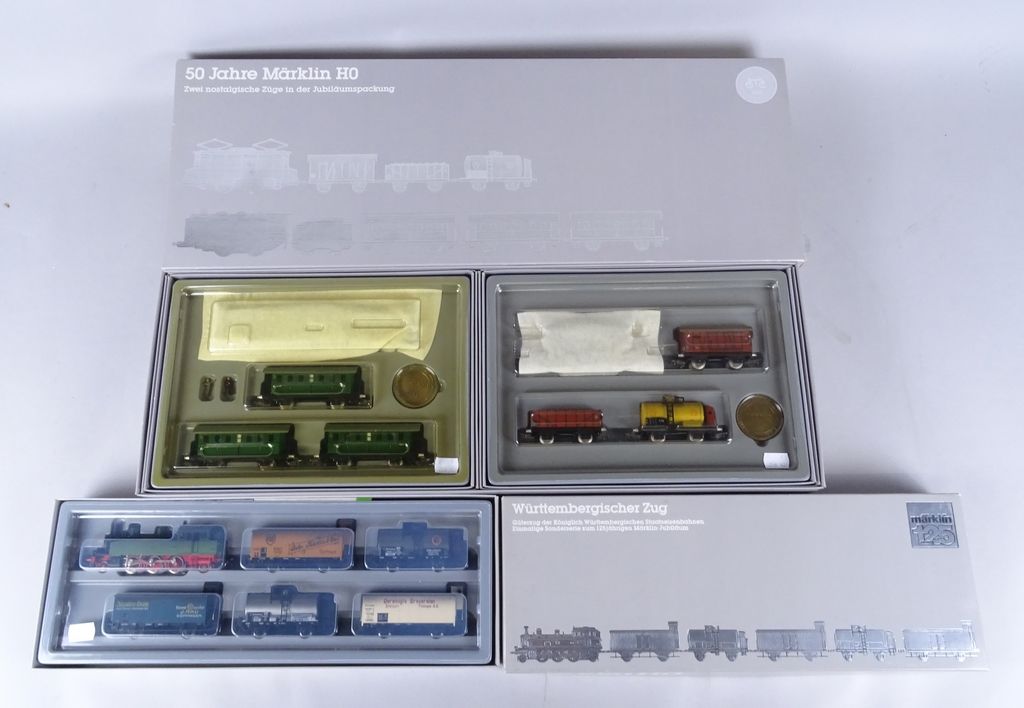Null Toy: MARKLIN H0 Train: 0050 50th Anniversary Set Marklin with 2 sets loco /&hellip;