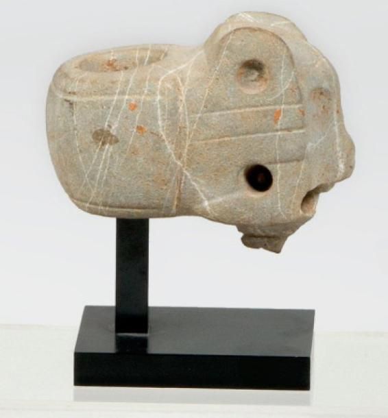 Null TÊTE DE MASSE En pierre zoomorphique. Costa Rica, vers le Xe - XIIe siècle.&hellip;