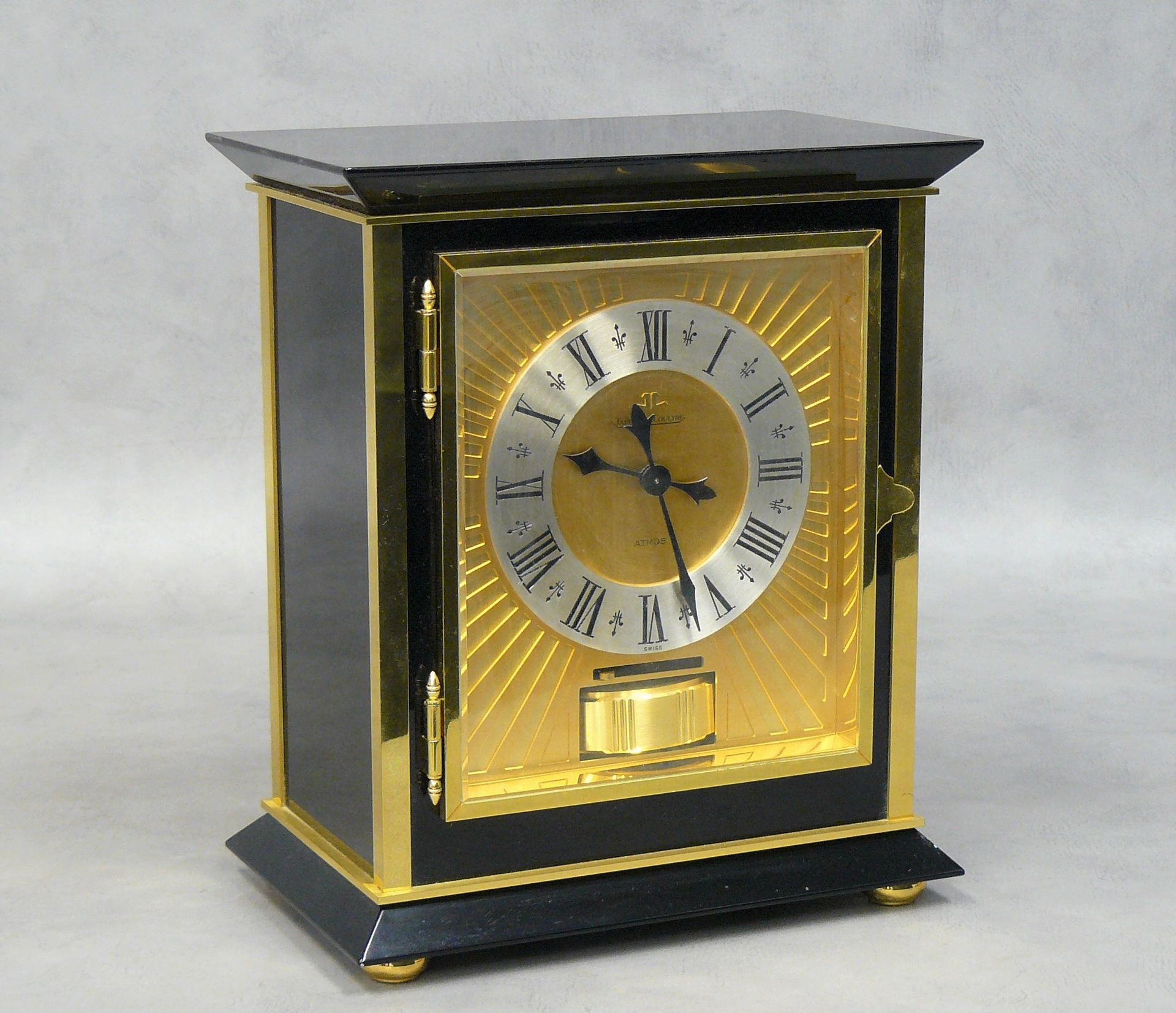 JAEGER LE COULTRE 
JAEGER LE COULTRE: Atmos-Uhr Modell Royale, schwarz lackierte&hellip;
