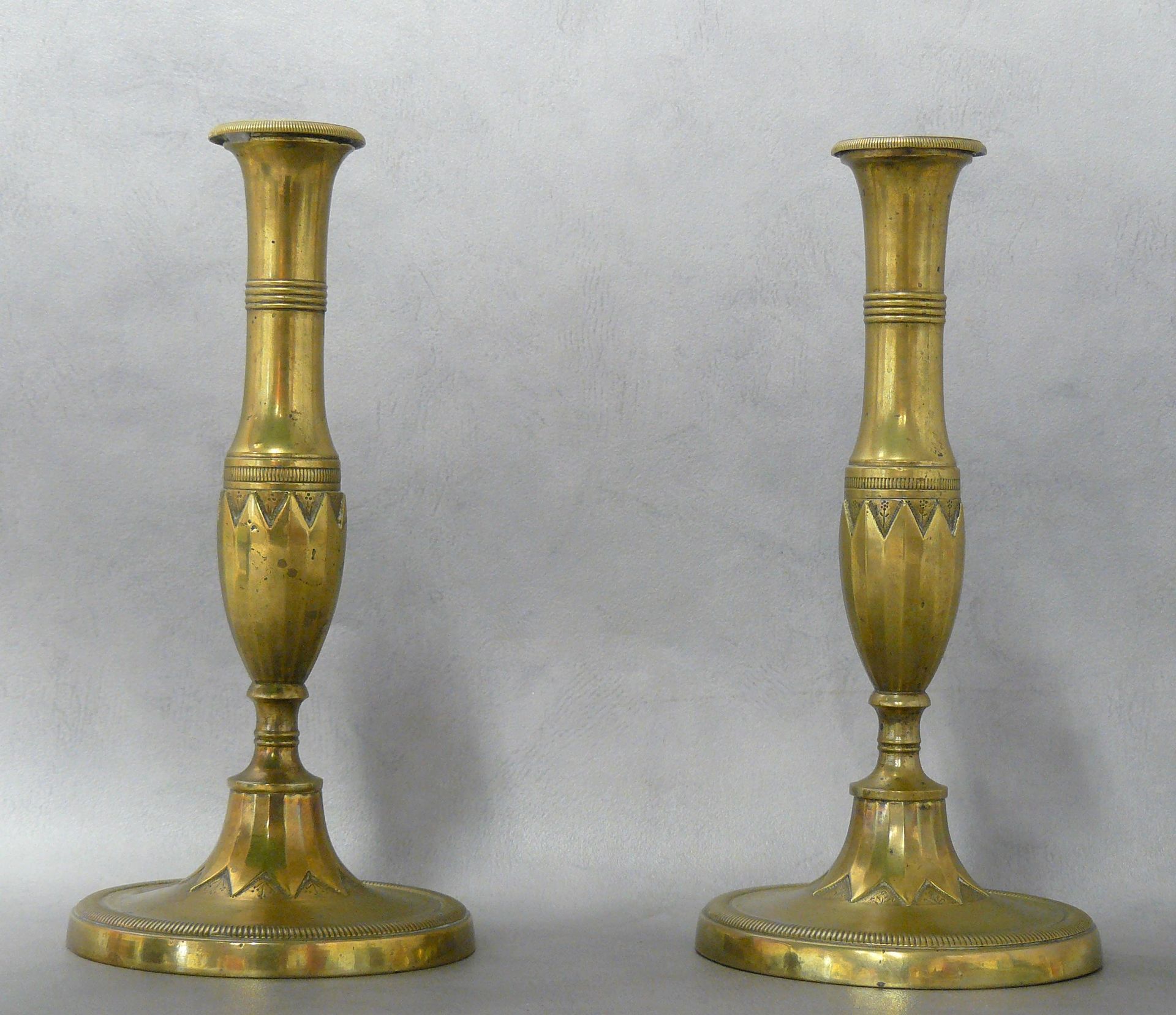 Null two brass candlesticks H 26,5 cm