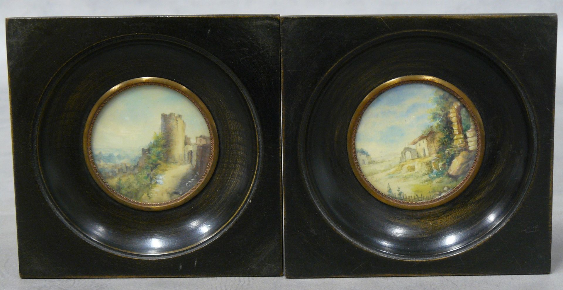 Null deux miniatures 19ème : paysage de ruines -Ø 5,5 cm