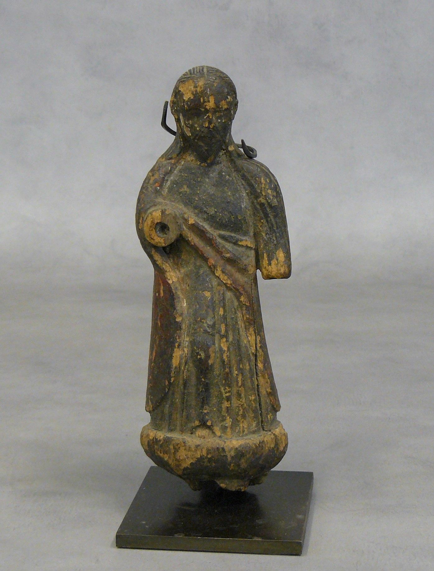 Null One lot: an Evangelist with red drapery: polychrome carved wood statuette (&hellip;
