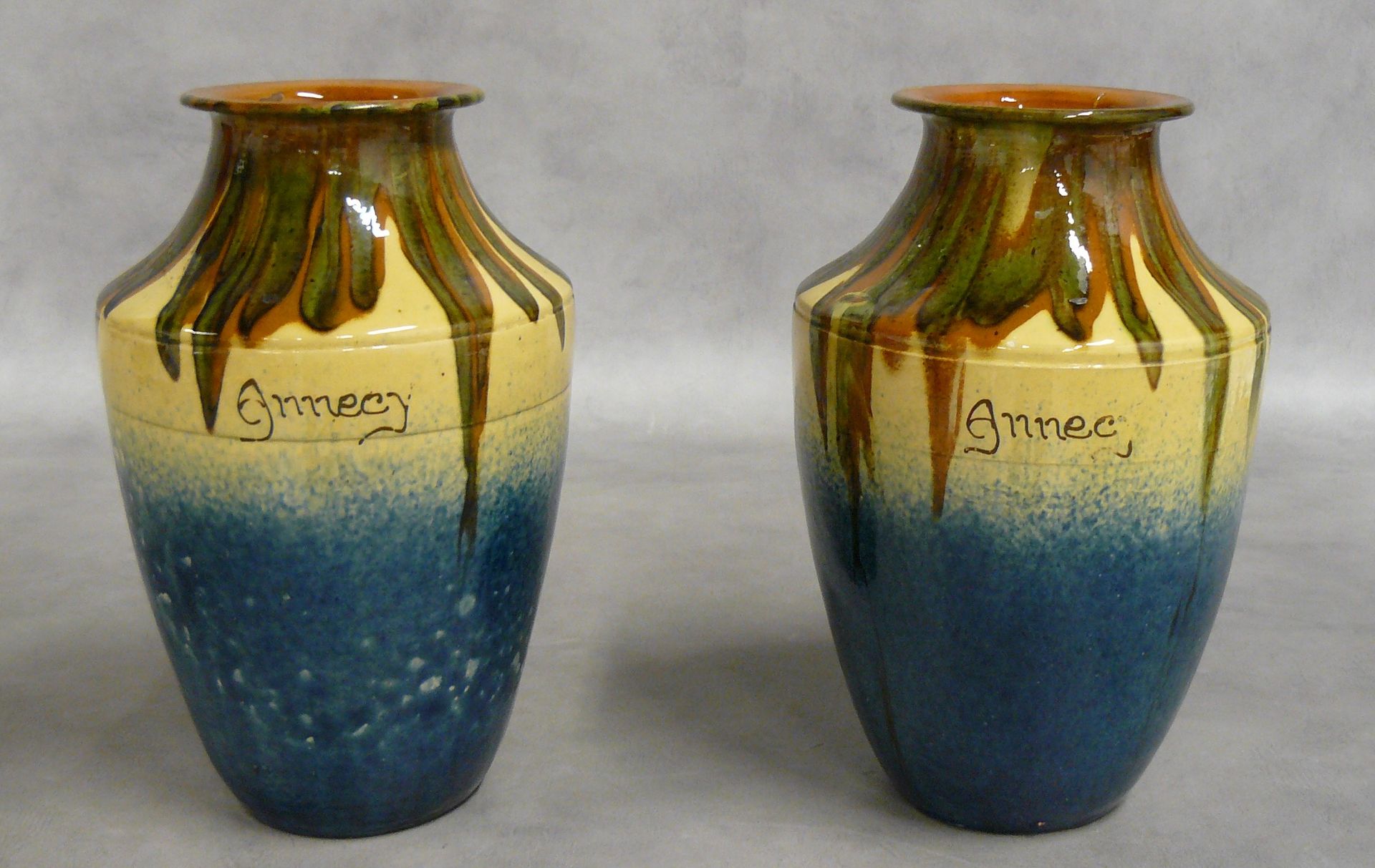 HERTZ une paire de vases en céramique de style art-déco, attribués à Hertz désig&hellip;