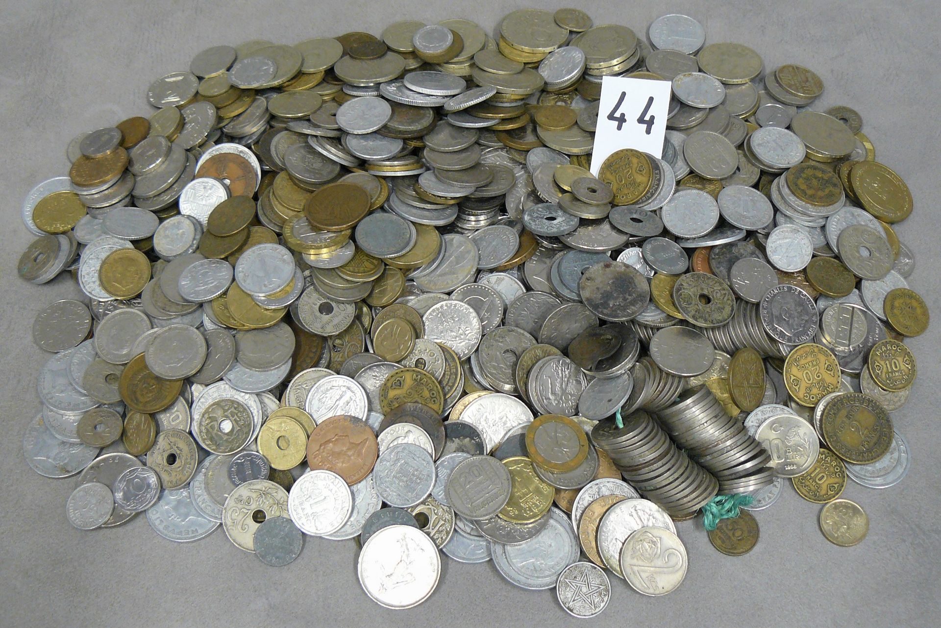 Null un lot d'environ 4 Kg de monnaies principalement françaises - Années, métau&hellip;