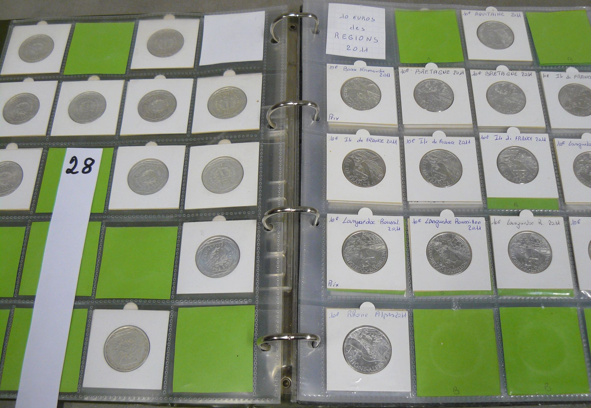 Null un album de 56 monnaies de collection, principalement commémoratives en € -&hellip;