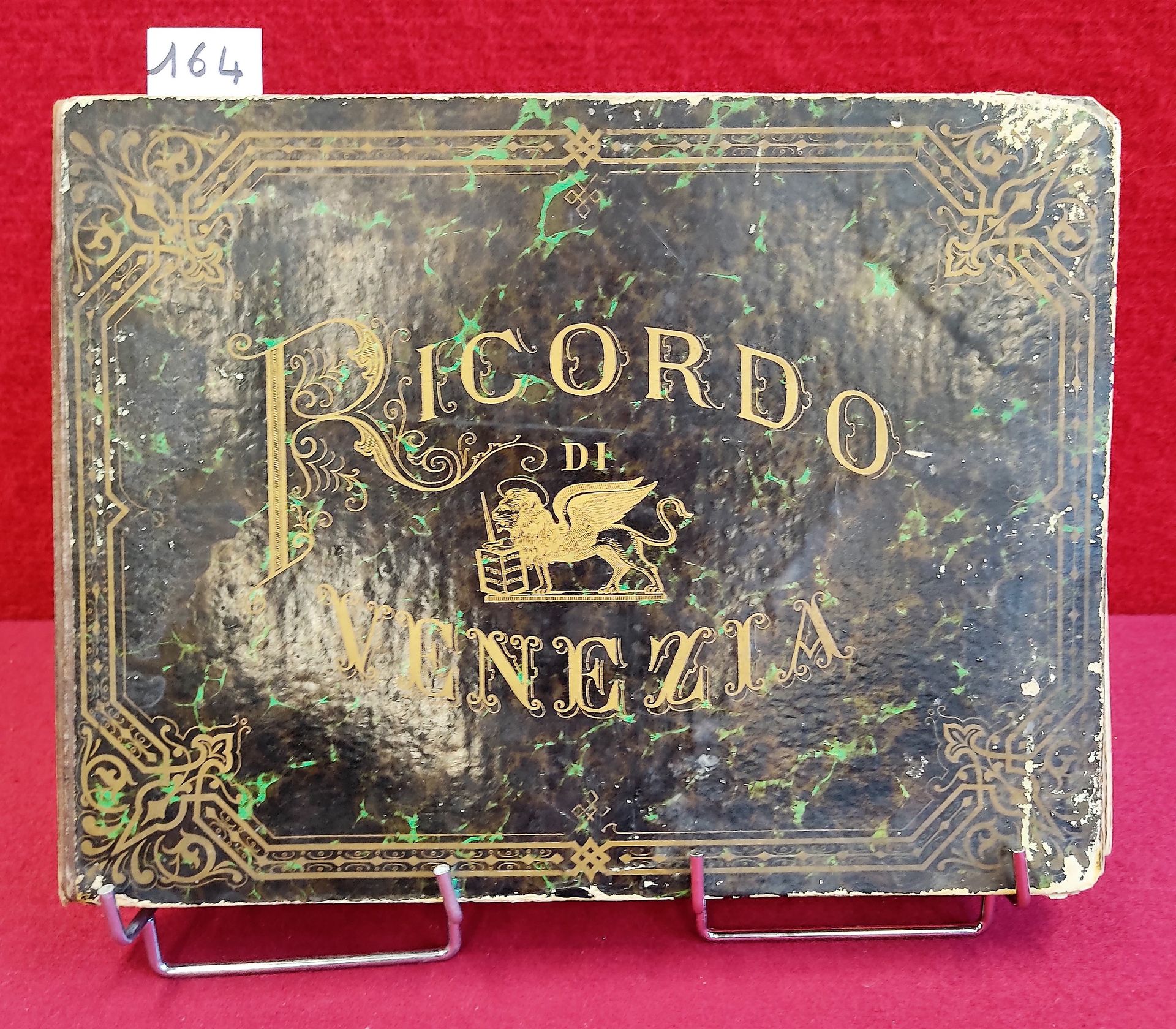 VENISE 一本19世纪末关于威尼斯的相册，包含18张粘贴在坚固纸张上的照片，约18厘米x13厘米 - 小相册，长方形，半棕色布，印刷纸板（褪色）（第一张照片&hellip;