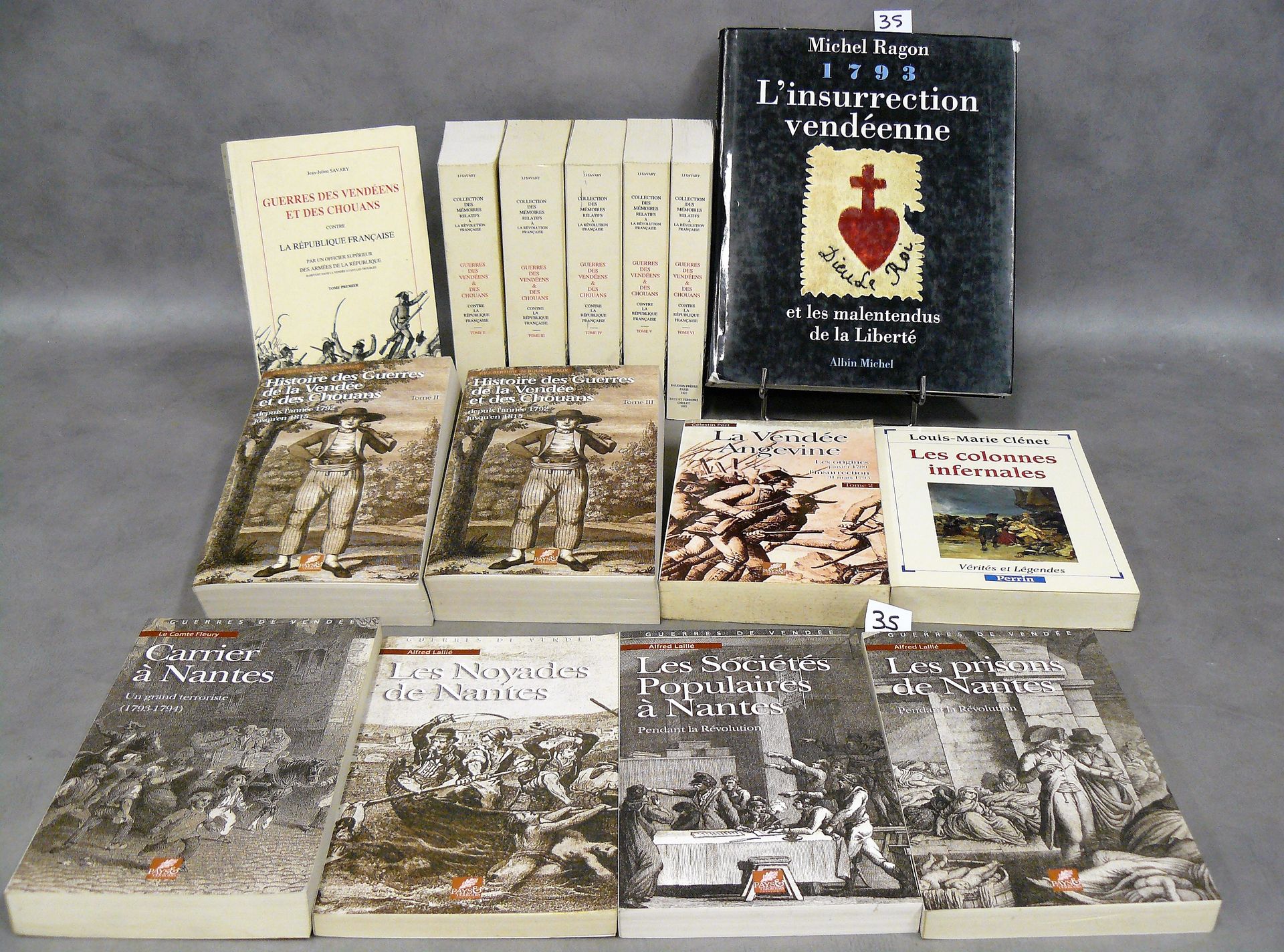 Chouans 一批15本关于周恩来的书籍，包括：《旺代战争》和《周恩来》共6册