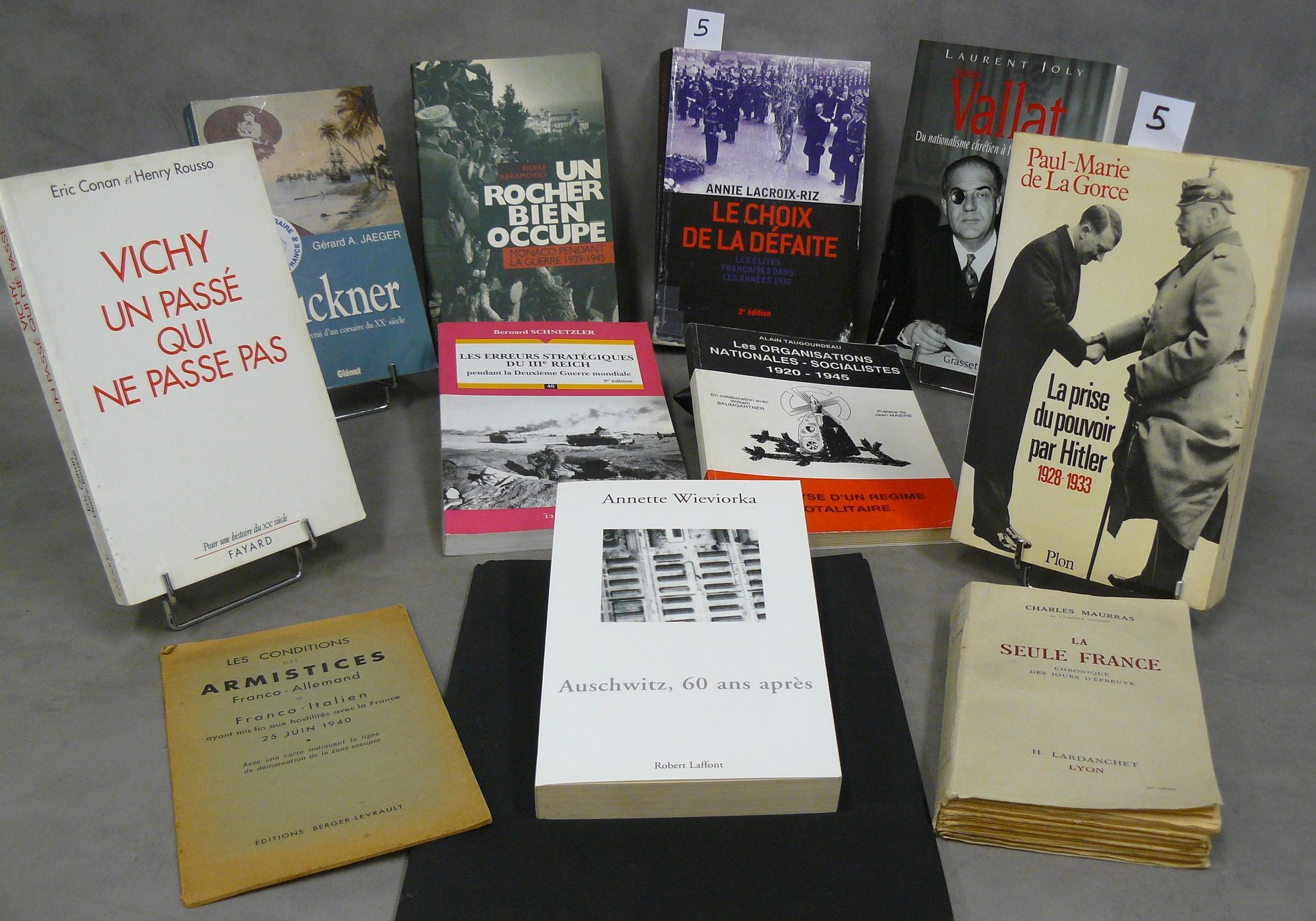 MAURRAS Conjunto de 12 libros sobre la Segunda Guerra Mundial, entre ellos: la e&hellip;