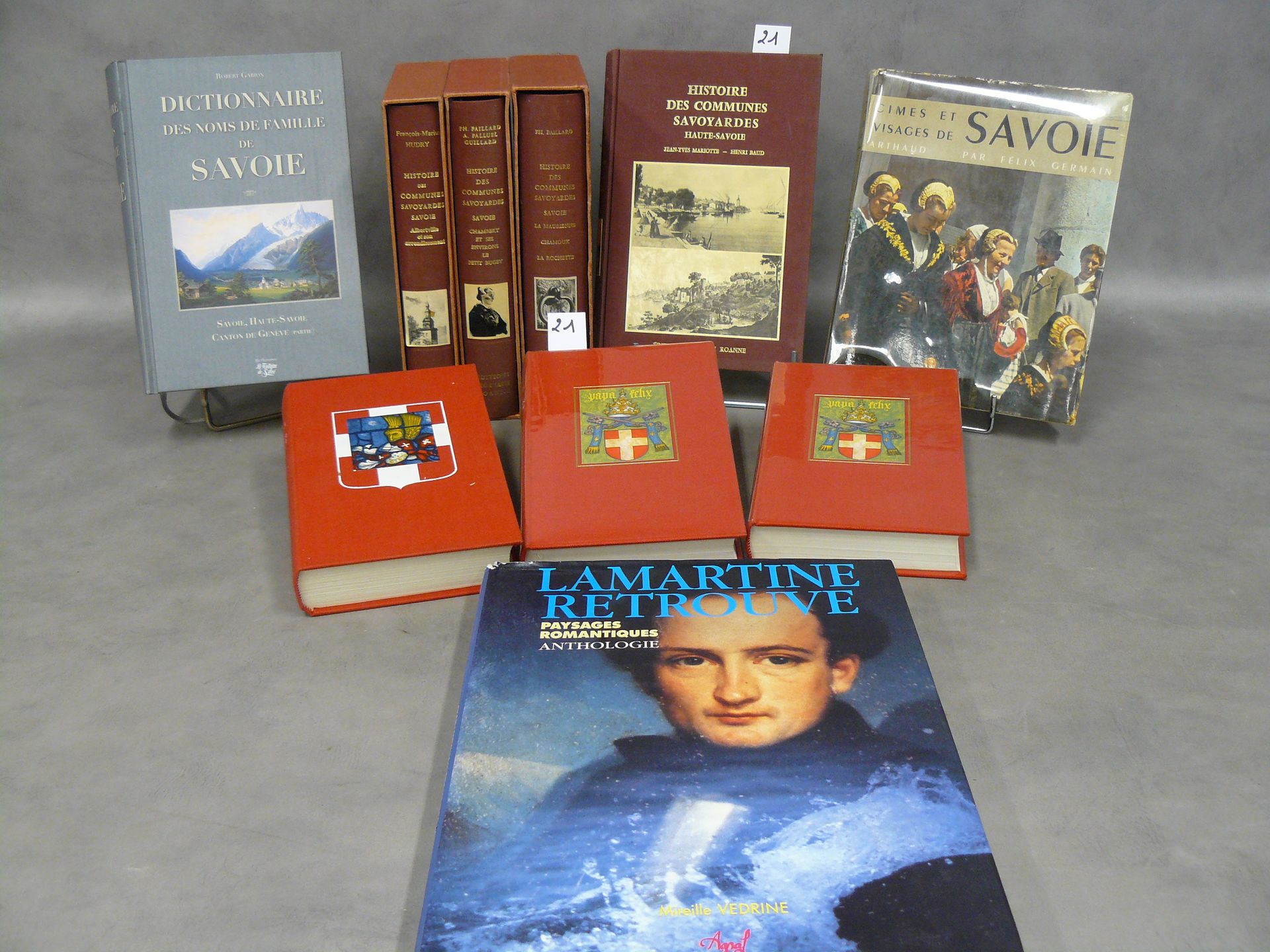 SAVOIE 一批10本关于萨瓦的著作，包括：《萨瓦公社史》四卷和《萨瓦之家》三卷