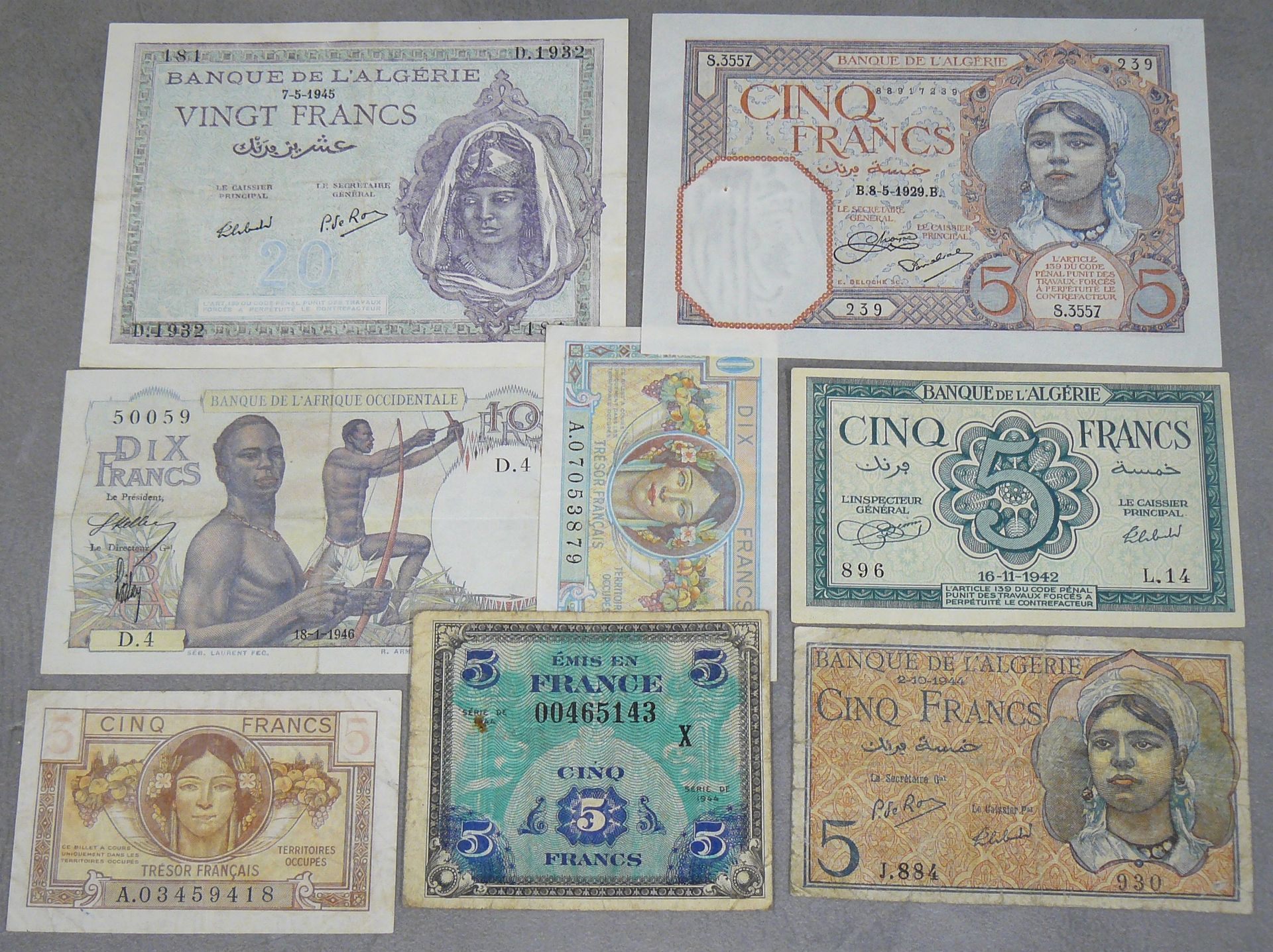 Null 杂项 - 一批8种不同的纸币 - 阿尔及利亚银行 - 5法郎 - 1929年5月3日 - 字母3557 S - 币值 - 5法郎 - 1942年11月&hellip;
