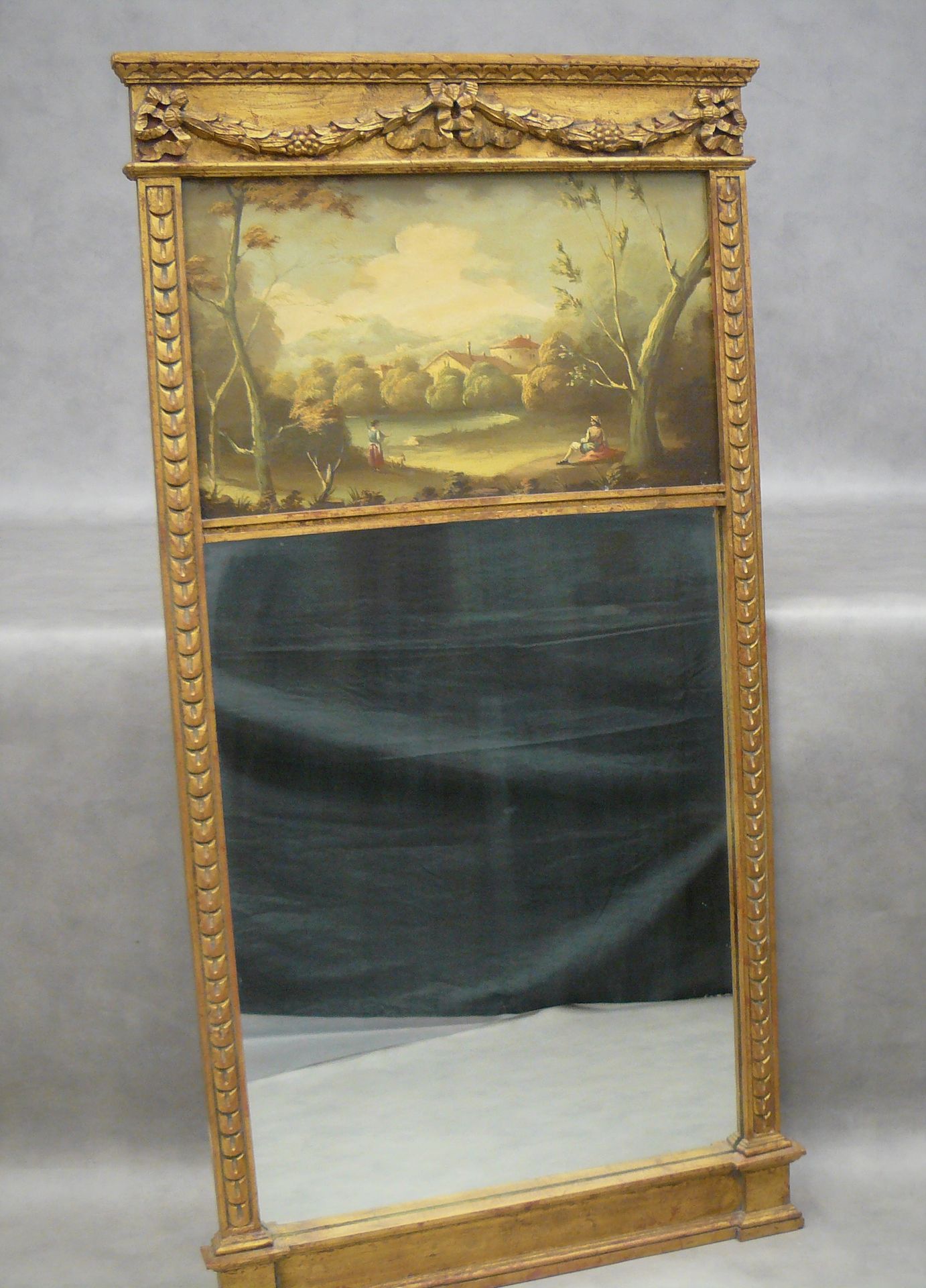 Null 路易十六风格的镀金斗篷，上面有刻度和花环以及田园风光 - 142 x 74.5 cm