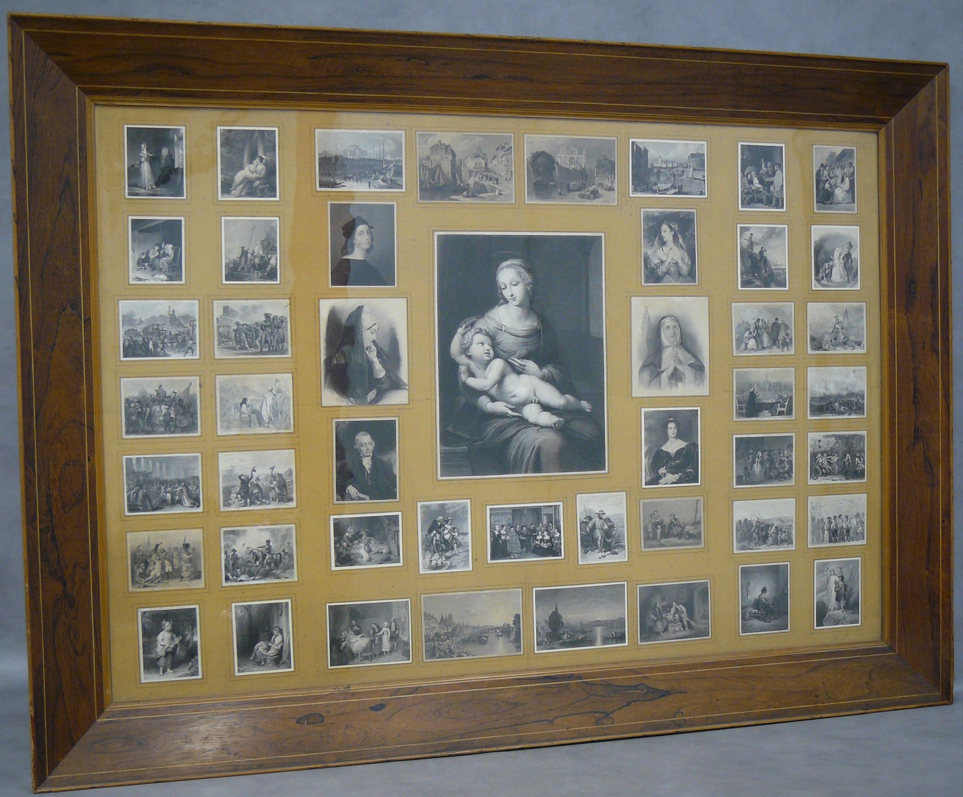 Null 一个重要的查理十世框架，用毛刺胡桃木和镶嵌花边，包含48个镂空版画 - 103 x 141厘米
