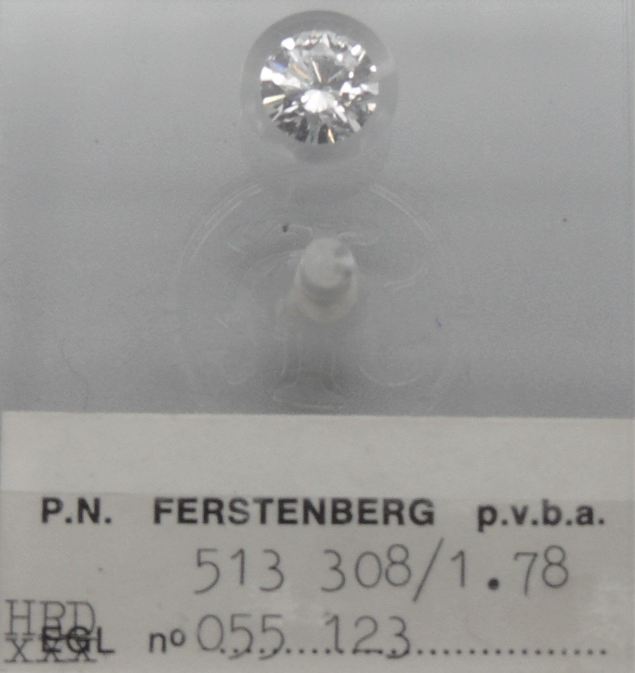 FERSTENBERG 一颗编号为513,308的钻石，有印章：重1.78克拉，圆形明亮式切割，VS1，E色（特别白），有1980年12月4日Conseil S&hellip;