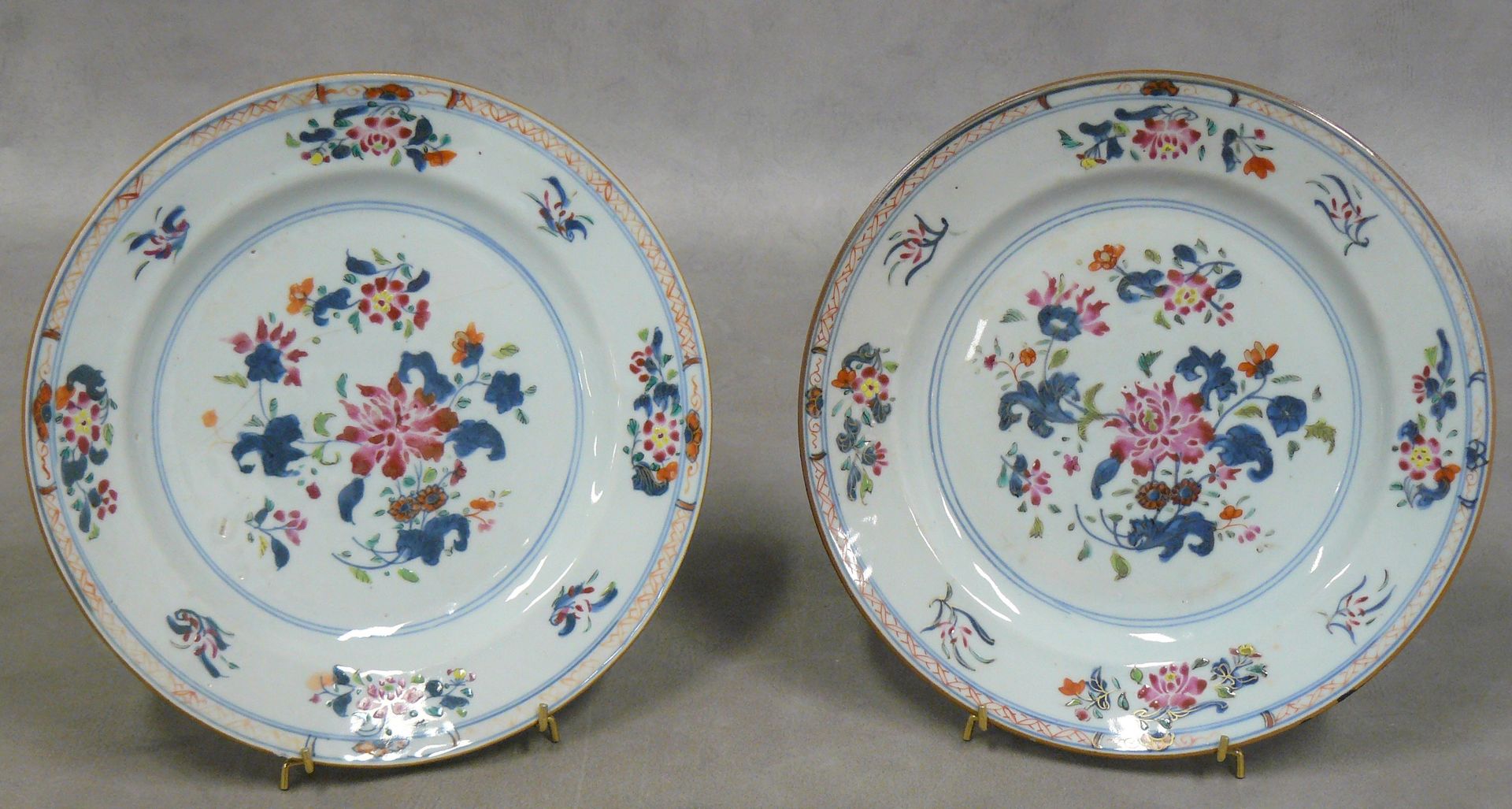 Null China : pair of plates with polychrome floral decoration - Ø 23 cm (one cra&hellip;