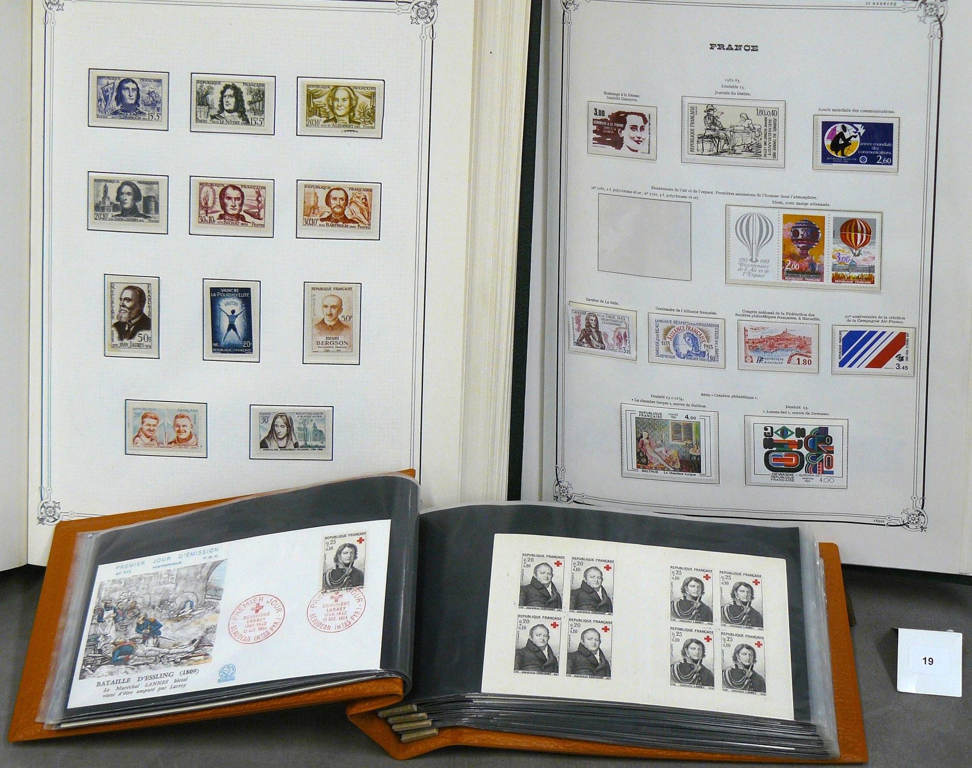 Null collection de France de 1951 à 1984+ carnets croix rouge en neufs avec et s&hellip;