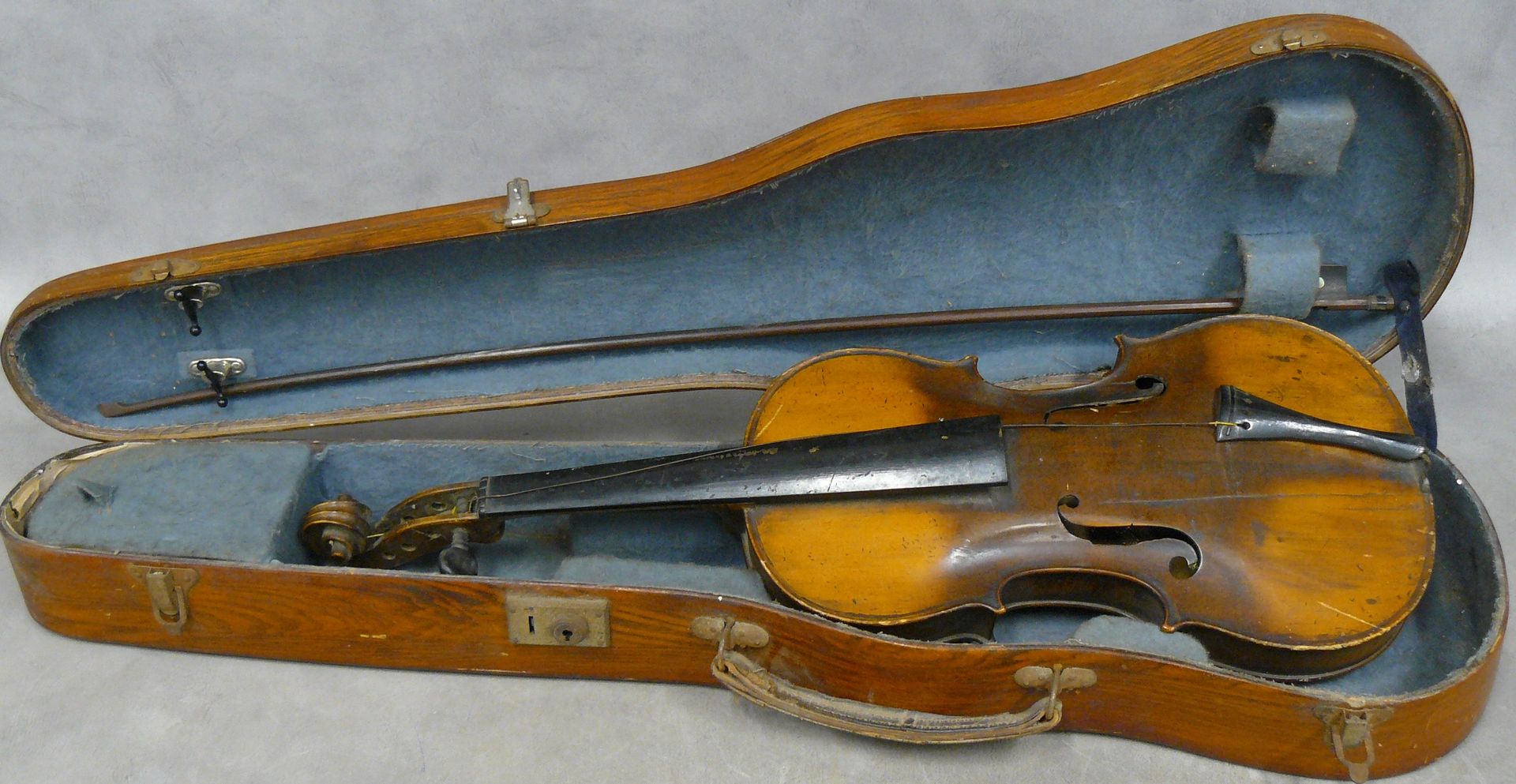 Null un violino con il marchio: Le Marquis Delair Doiseaux - L 60 cm (incidenti,&hellip;