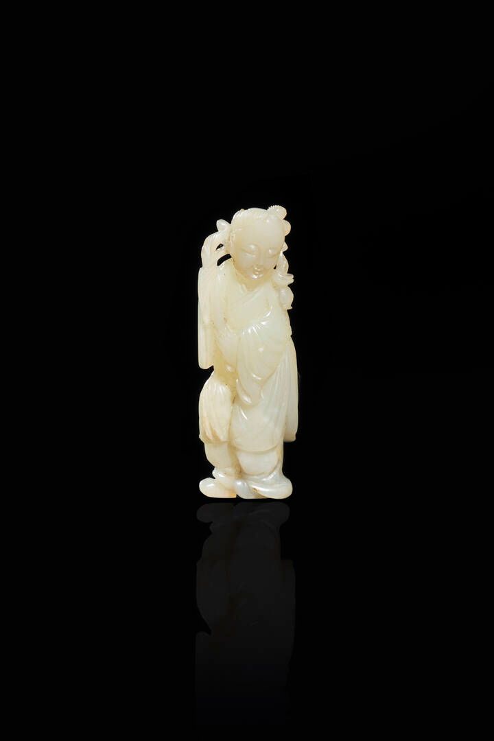 FIGURA DI DONNA 妇女形象
白玉女子图，中国，清代，19世纪
高12x4.5厘米
