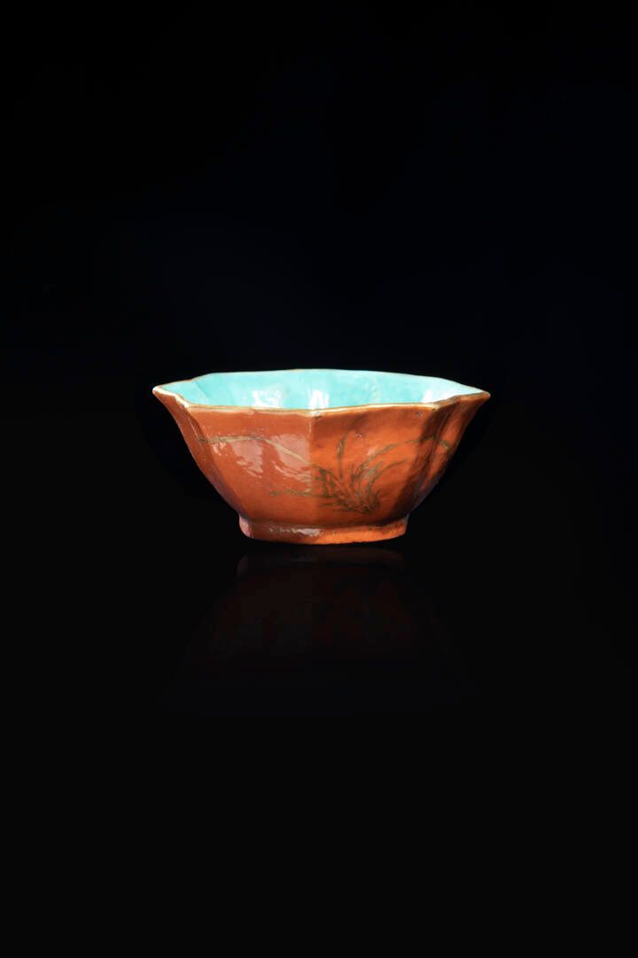 CIOTOLA POT
Rose Family porcelain bowl, China, Qing dynasty, 19th cent.
H cm 5
D&hellip;