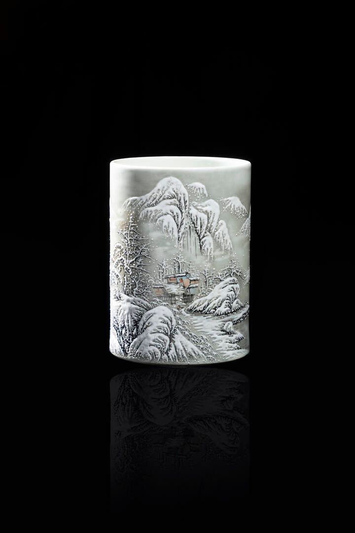 PORTAPENNELLI BRUSHESHORE
Portapinceles pintado con paisaje bajo la nieve e insc&hellip;