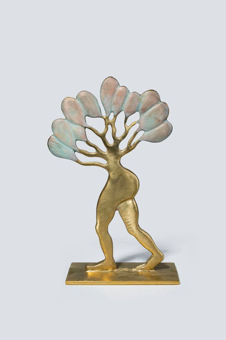 CARLO MAZZETTI 卡洛-马泽蒂
萨鲁贾（VC）1949
"行走的树" 2016
高39厘米的双面青铜雕塑；浇铸在地面上，用手工进行抛光、氧化和凿刻处&hellip;
