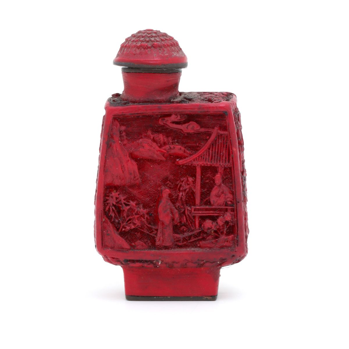 A SNUFF-BOTTLE A SNUFF-BOTTLE Red lacquer and cinnabar, decoration in relief dep&hellip;