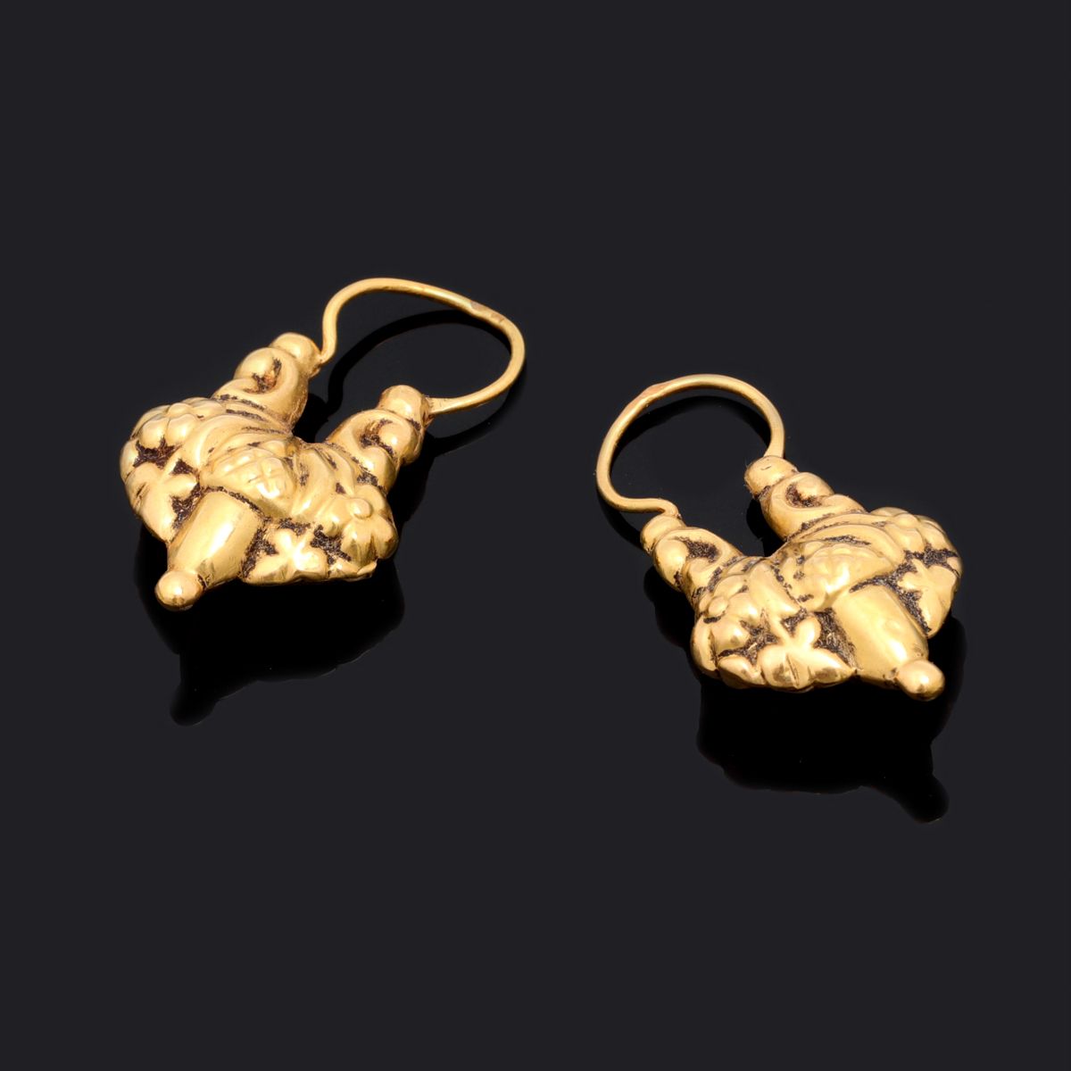 A pair of earrings A PAIR OF EARRINGS Gold, Porto assay mark (1938-1984). Weight&hellip;