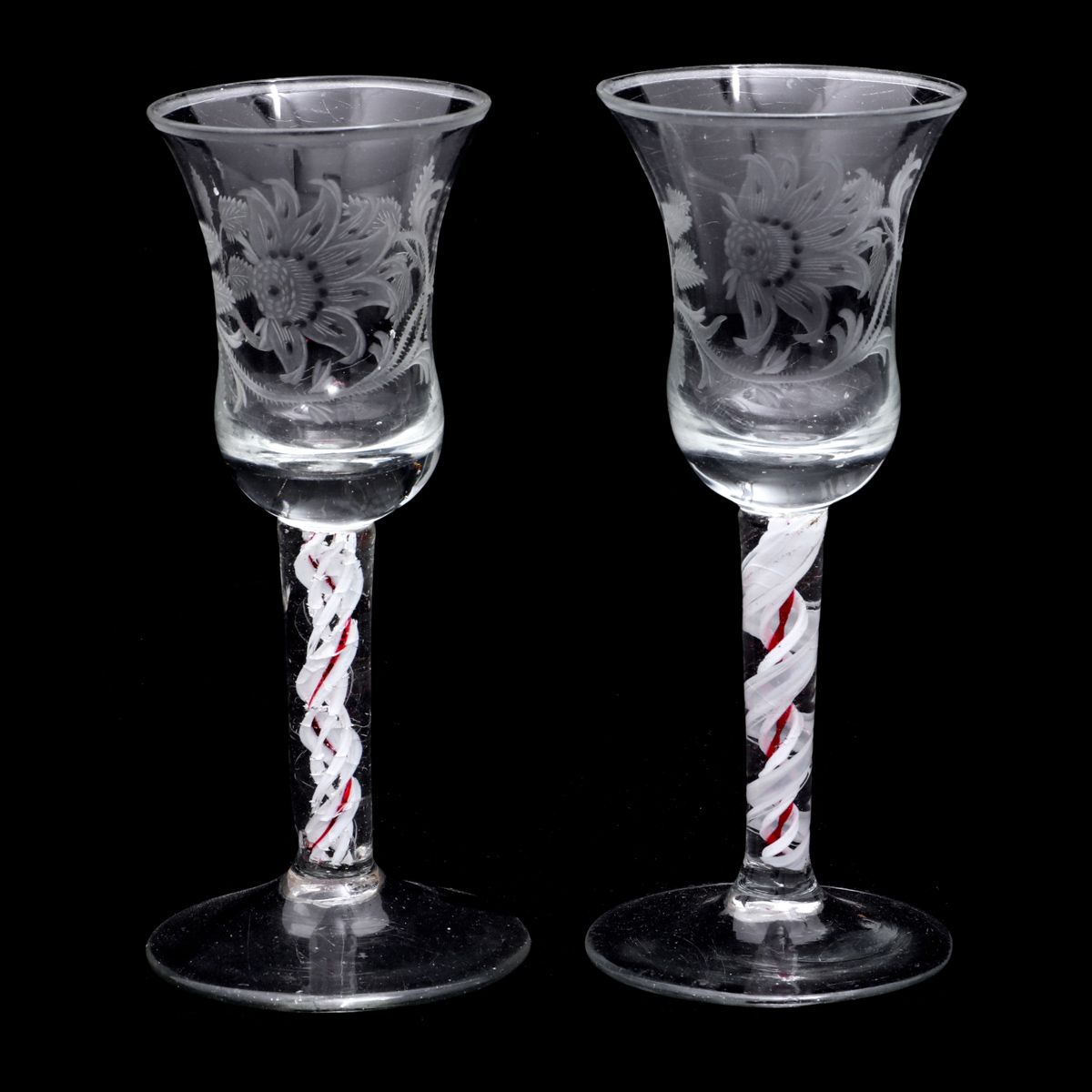 A PAIR OF COLOUR-TWIST WINE GLASSES A PAIR OF COLOUR-TWIST WINE GLASSES Blown gl&hellip;