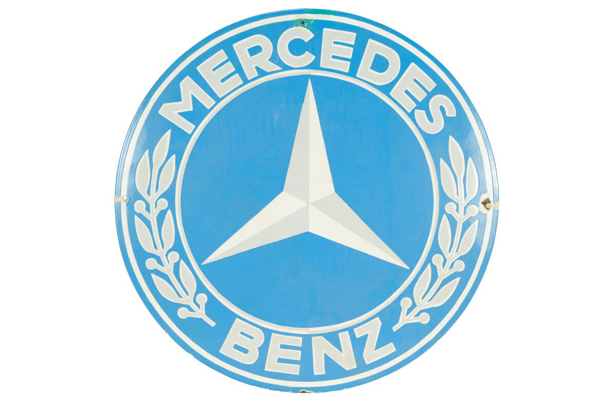 Null MERCEDES BENZ (Automobiles).

Sans mention d'émaillerie, vers 1950.

Plaque&hellip;