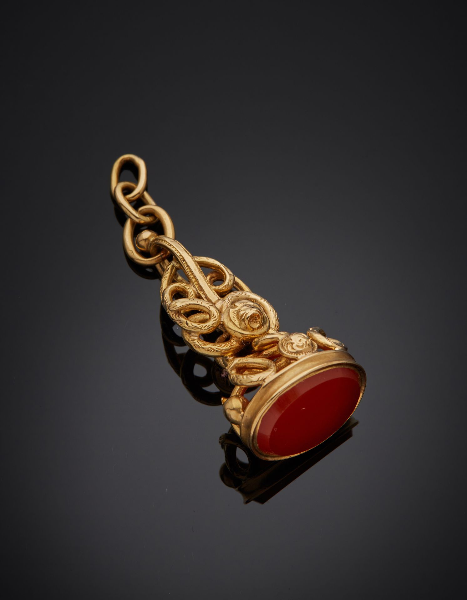 Null CACHET PENDANT "volutes" set with an unengraved carnelian plate.
French wor&hellip;