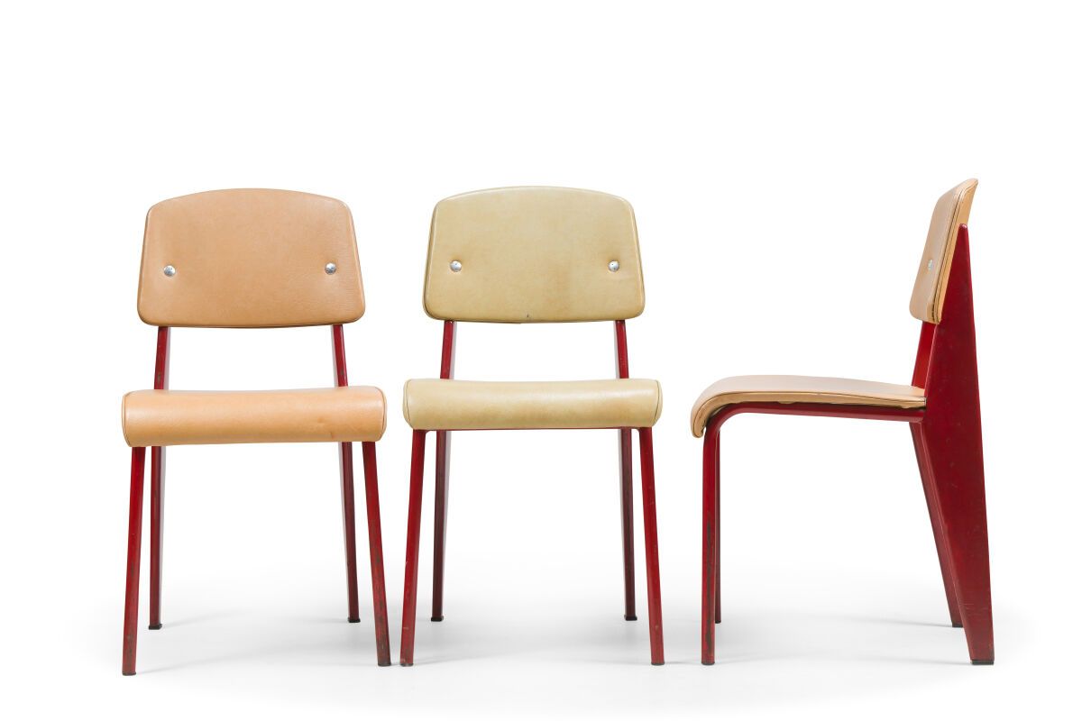 Null Jean PROUVE (1901 - 1984)
Trois chaises, modèle 306 dit « Métropole » du ré&hellip;