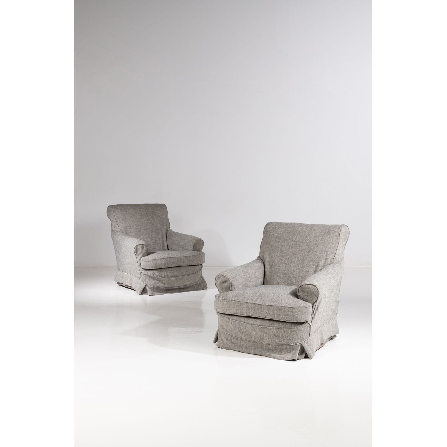 Null Travail moderne (XXe)

Paire de fauteuils, vers 1980

Textile houssé

H 87 &hellip;