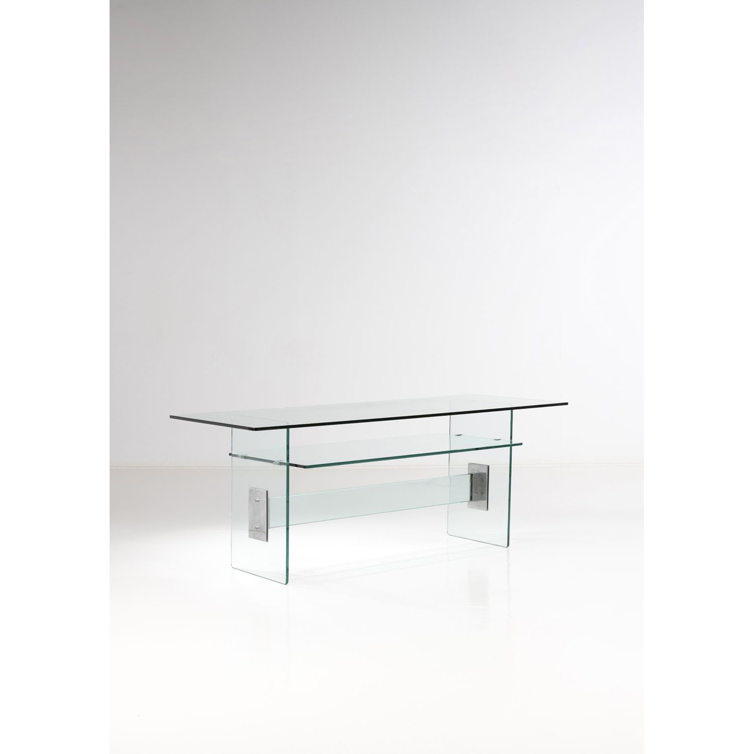 Null Fontana Arte (20), 归功于

表

玻璃和镀铬金属

1960年左右创建的模型

高77×宽200×深80厘米