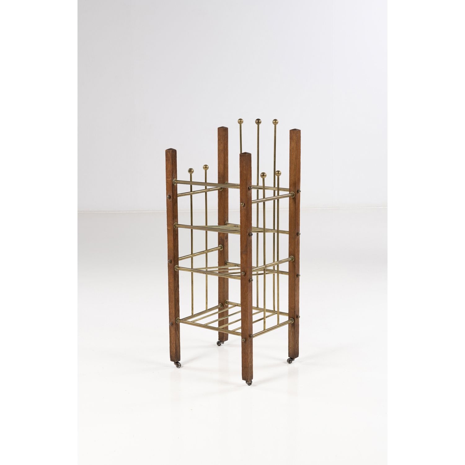 Null Arts and Crafts production (19th c.-20th c.)

Magazine rack, circa 1890-190&hellip;