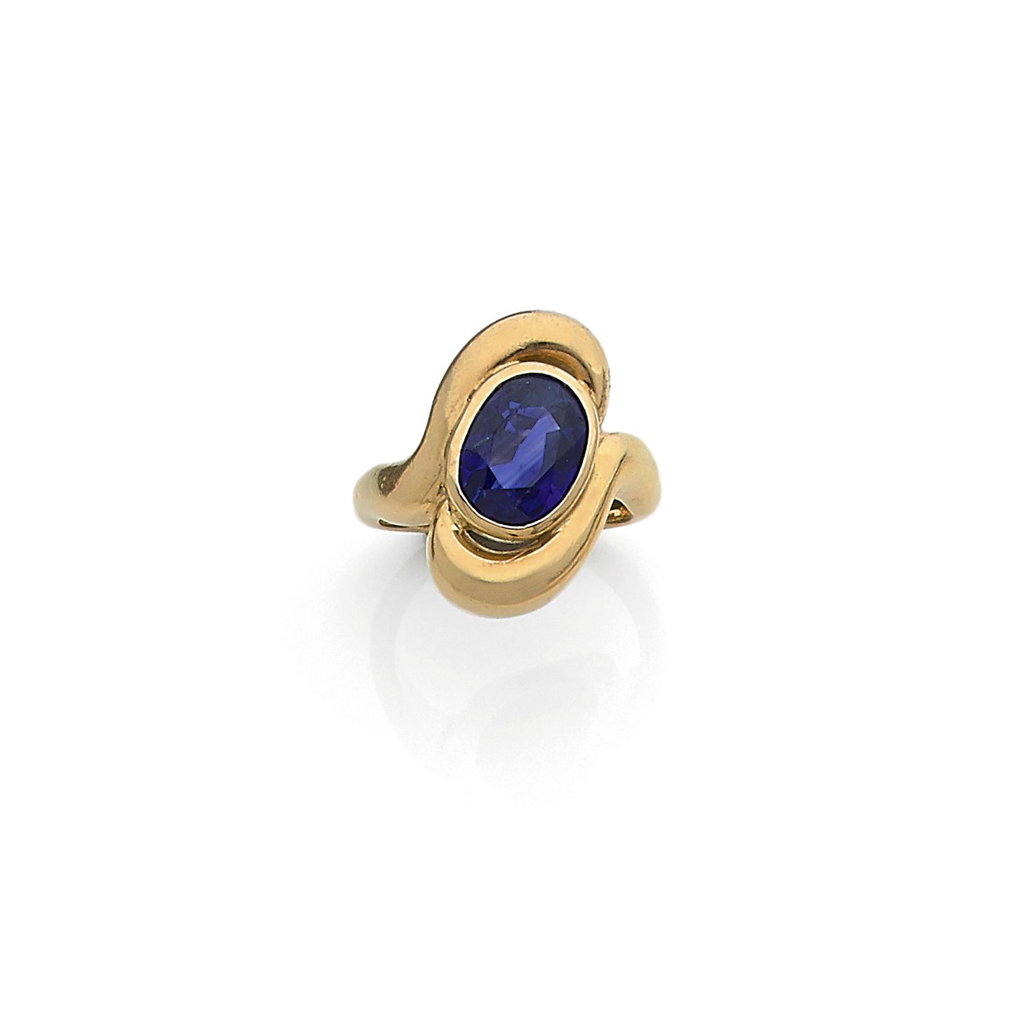 Null René BOIVIN

1980's.

一枚18K（750‰）黄金戒指，镶嵌着一颗约4克拉的椭圆刻面蓝宝石。

金匠大师的标志。

梯度 : 51&hellip;