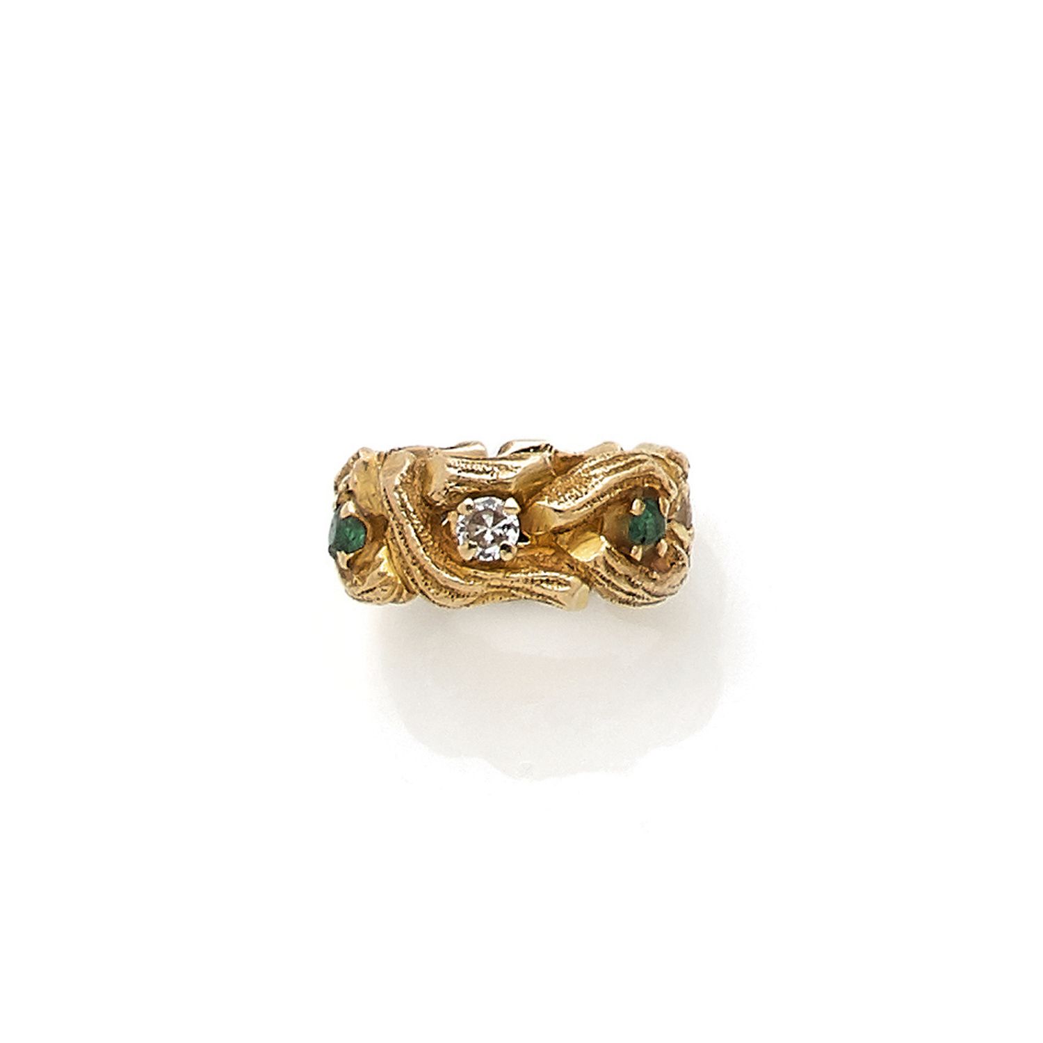 Null 原创18K（750‰）仿木黄金戒指，镶有钻石和绿宝石（缺少一颗绿宝石）

Tdd : 49

毛重：9.1克