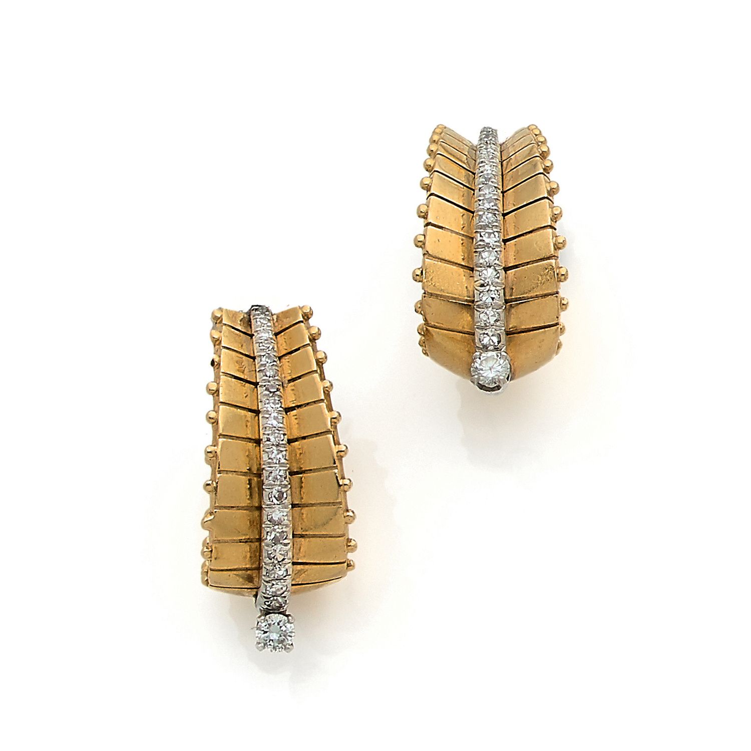Null 
°Pair of clip earrings in folded leaf shape, 





in 14k yellow gold (585&hellip;