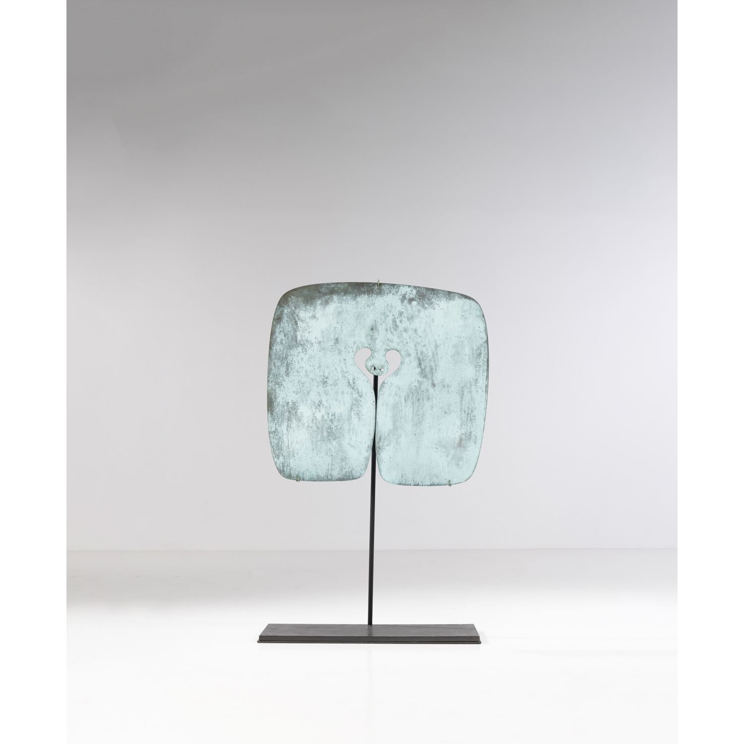 Null Harry Bertoia (1915-1978)

Gong

Sculpture

Patinated bronze, wood and stee&hellip;