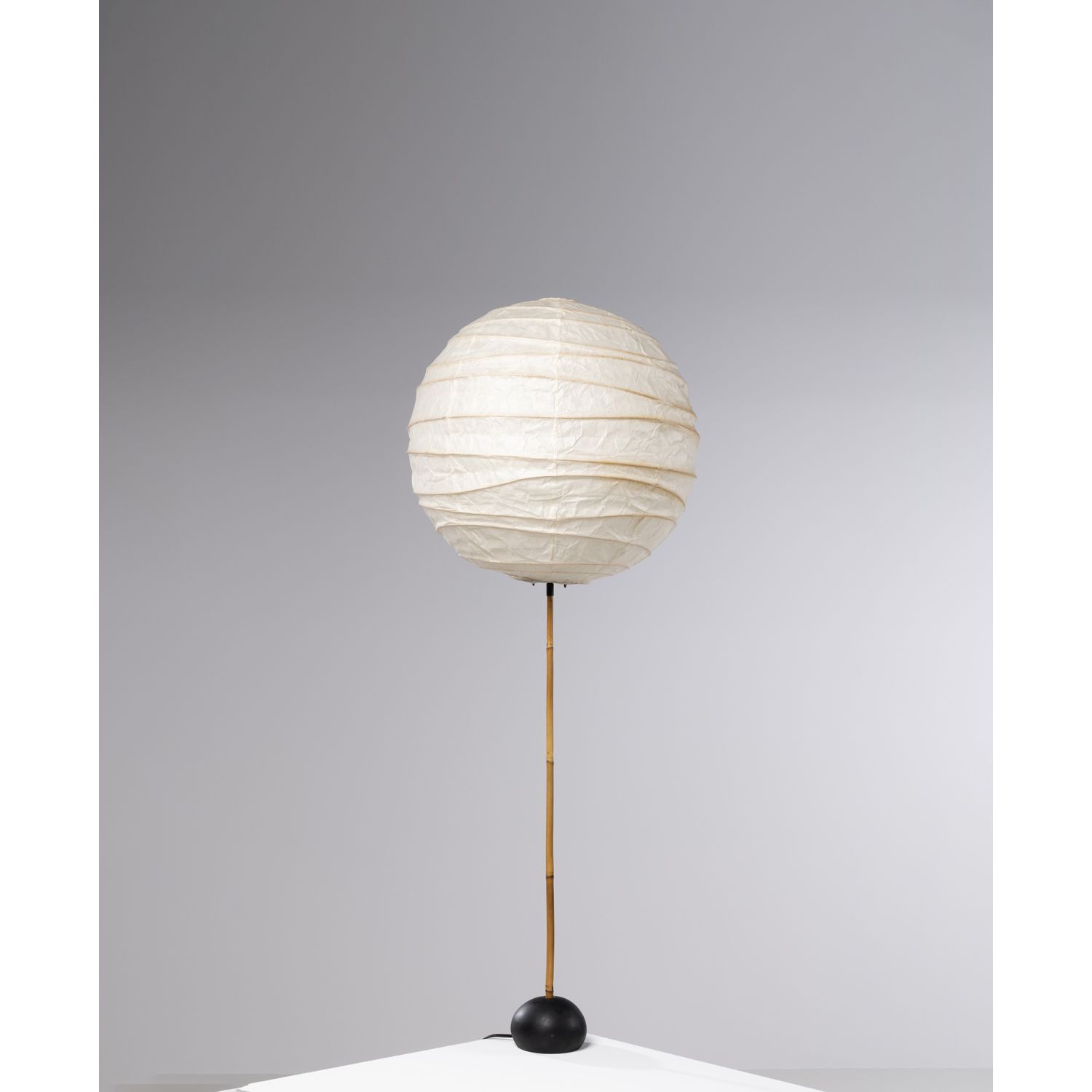 Null Isamu Noguchi (1944-1988)

Akari series - Model 20S

Floor lamp

Washi pape&hellip;