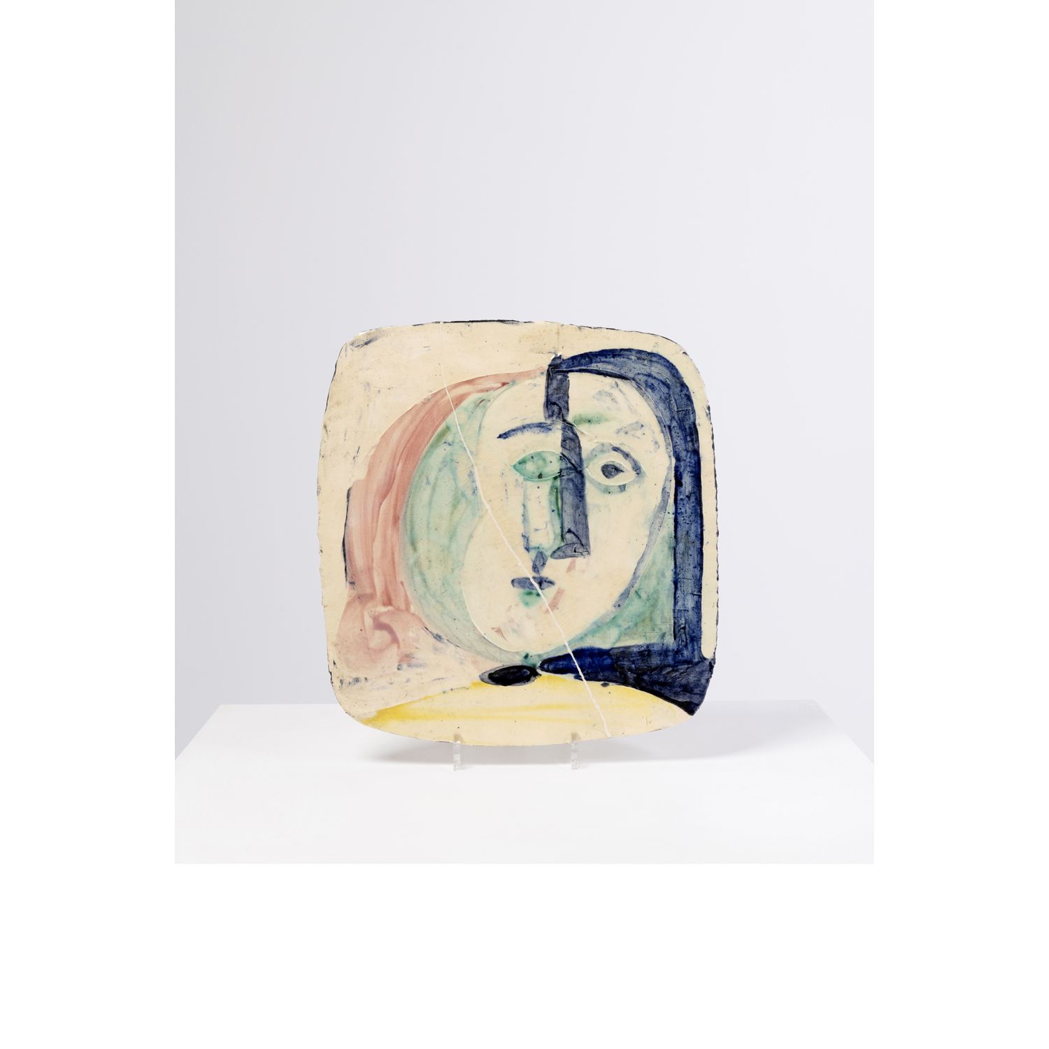 Ƒ Pablo Picasso (1881-1973) Visage de femme ƒ 巴勃罗-毕加索 (1881-1973)

一个女人的脸

部分上釉的&hellip;
