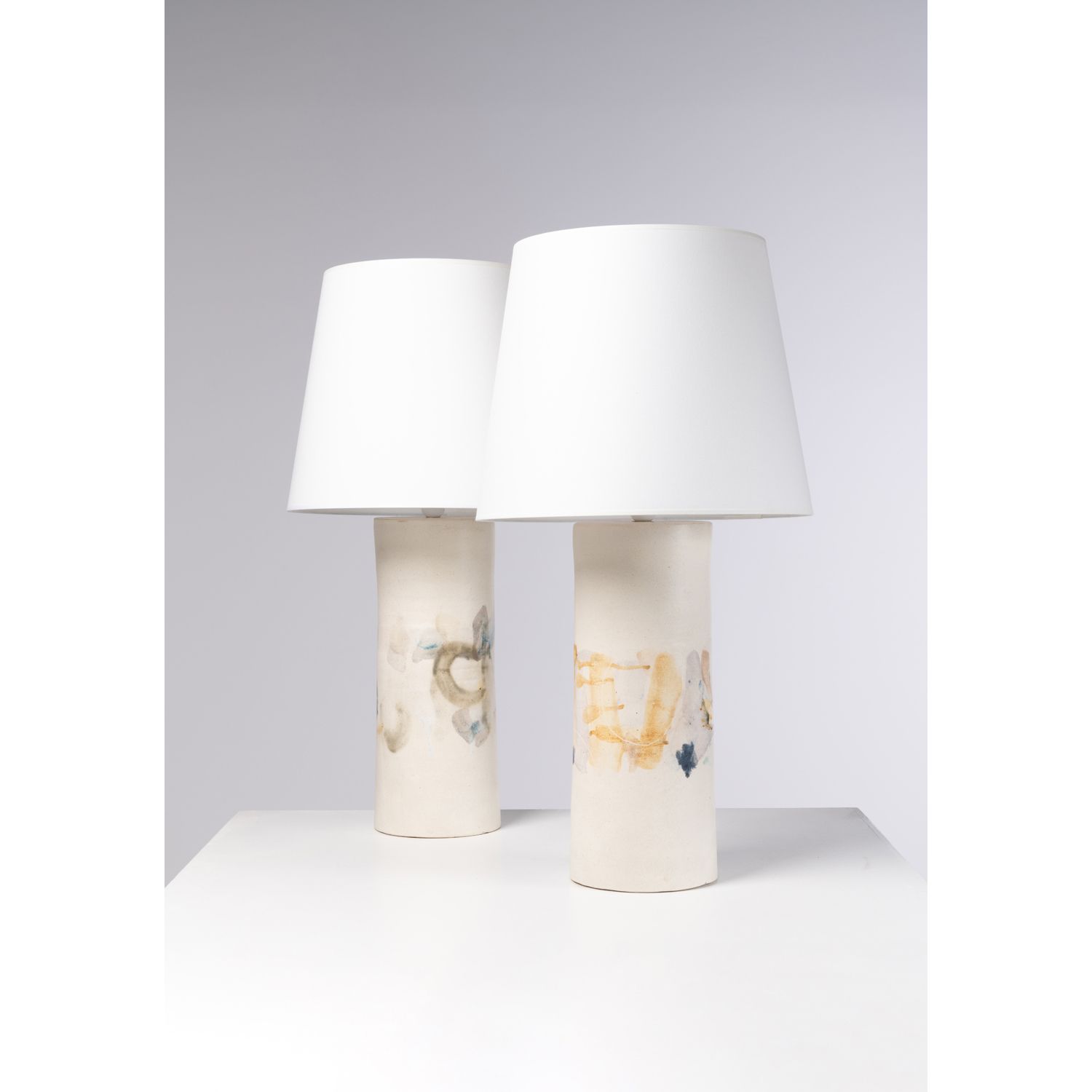 Bruno Gambone (1936-2021) Paire de lampes de table 布鲁诺-甘博内（1936-2021）
一对台灯
石器
签名&hellip;