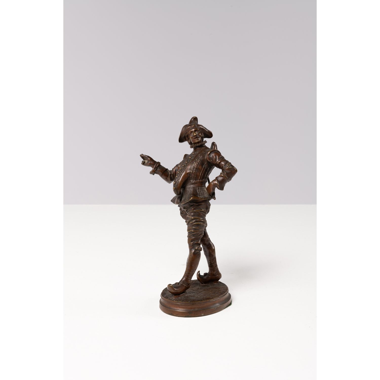 Null D'après Pierre Granet (1843 - 1910)
Polichinelle 
Statuette en bronze à pat&hellip;