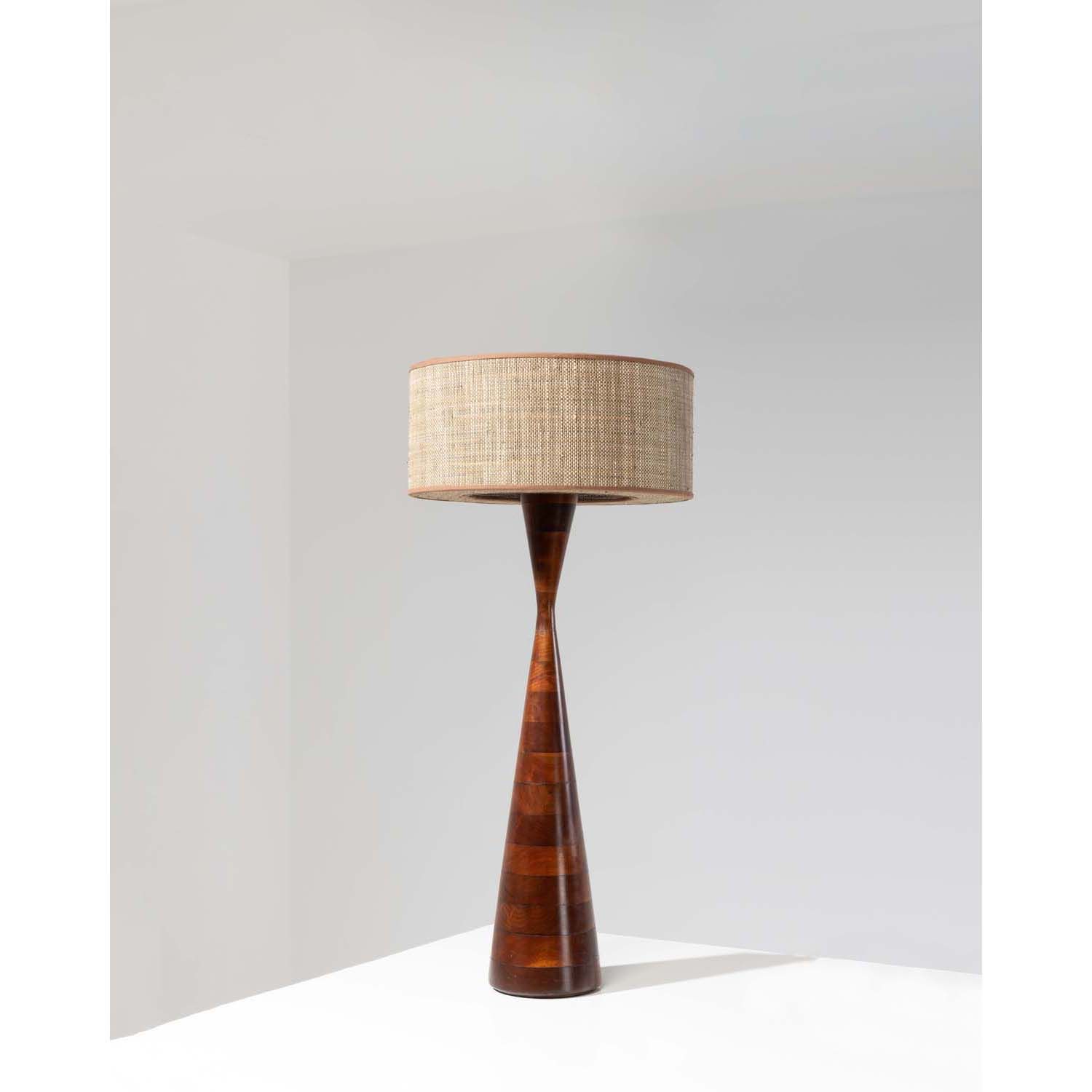 Null Philip Lloyd Powell (1919-2008)
Lampe
Noyer et textile
Modèle créé vers 196&hellip;
