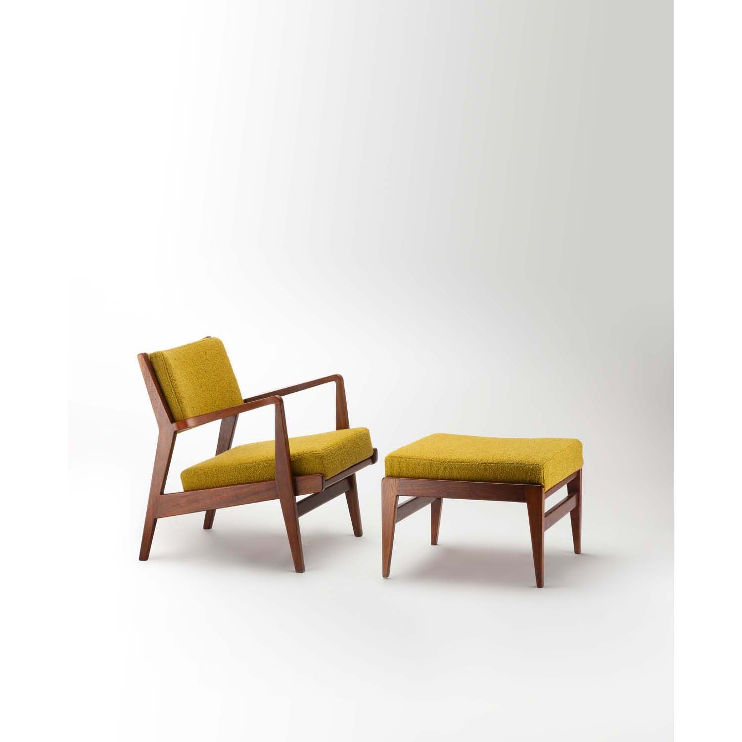 Null Jens Risom (1916-2016)
Armchair, model U430, and its footrest
Walnut and fa&hellip;