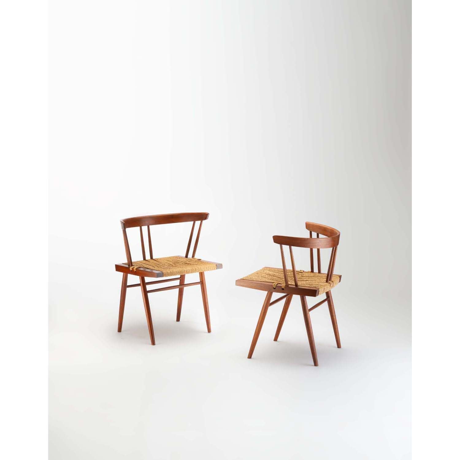 Null George Nakashima (1905-1990)
Paire de chaises dites 'Seagrass'
Noyer et her&hellip;