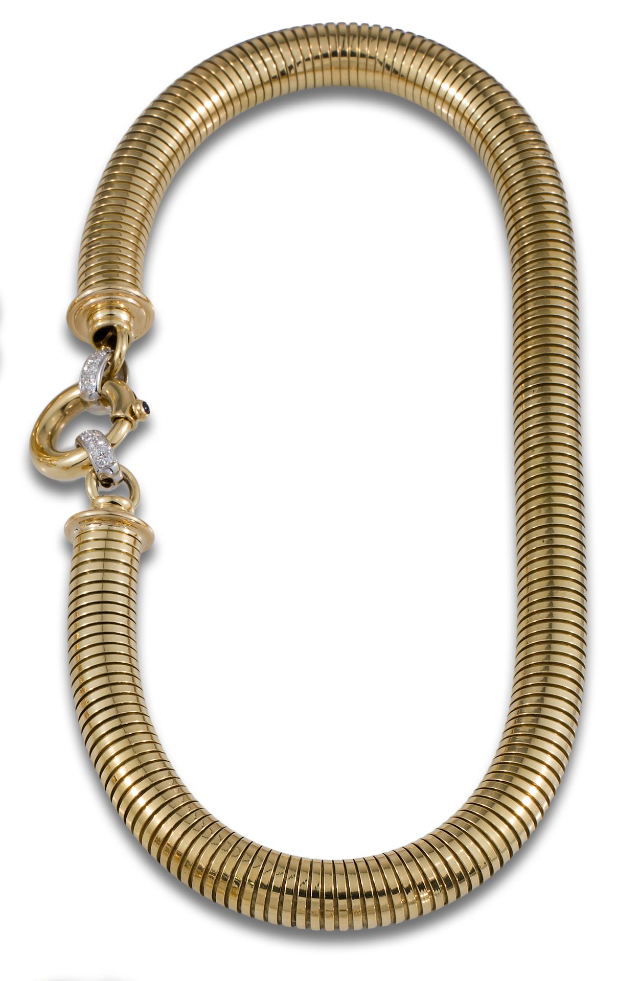 TWO-TONE GOLD GAS TUBE CHOKER WITH DIAMONDS 18K黄金和白金气管吊坠，明亮式切割钻石镶嵌的扣子 .